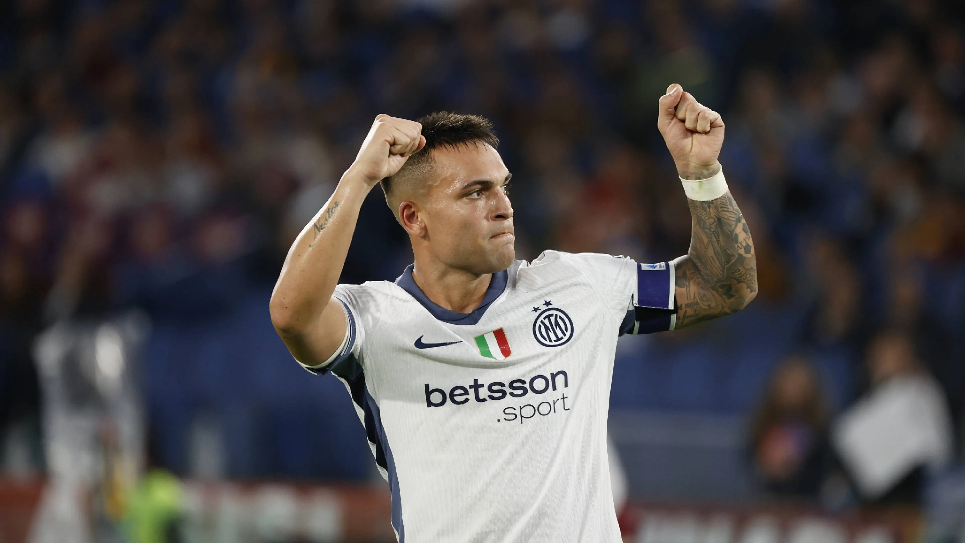 Copertina di Roma-Inter, Lautaro: "Siamo un grande gruppo. Una cena ai compagni? Sono 3 anni che offro..."