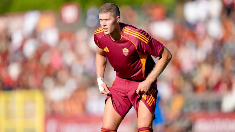 /images/r/o/m/roma-v-cannes-pre-season-friendly-artem-dovbyk-of-as-roma-looks-on-during-the-pre-season-friendly-match-between-as-roma-and-cannes-at-stadio-tre-fontane-on-july-31-2025-in-rome-italy-rome-stadio-tre-fontane-lazio-italy-copyright-xgiuseppexmaffiax-250731roma-cannesgm1152jpg_1754059545414.jpg