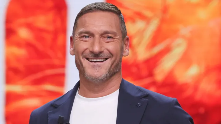 /images/r/o/m/rome-italy-rome-rai-auditorium-of-the-foro-italico-tv-show-dreaming-dancing-with-the-stars-in-the-photo-francesco-totti-rome-francesco-totti-guest-at-dreaming-dancing-with-the-stars-zumap169-0819048135st-copyright-xmarcoxprovvisionatoxjpg_1749491264542.jpg
