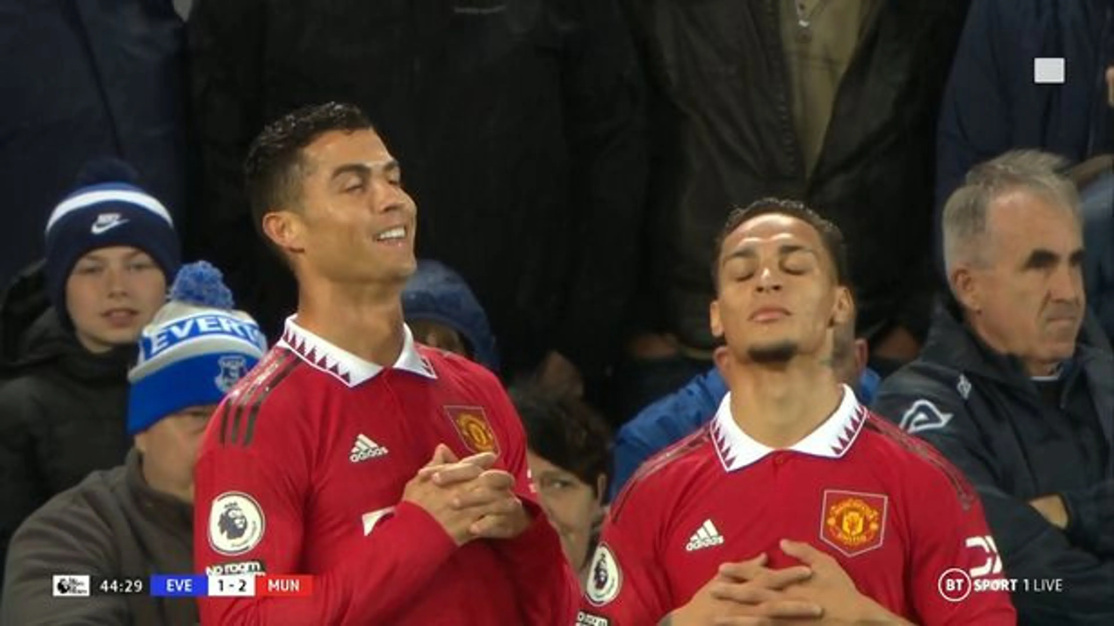 Copertina di Manchester United, svelato il significato della nuova esultanza di Cristiano Ronaldo