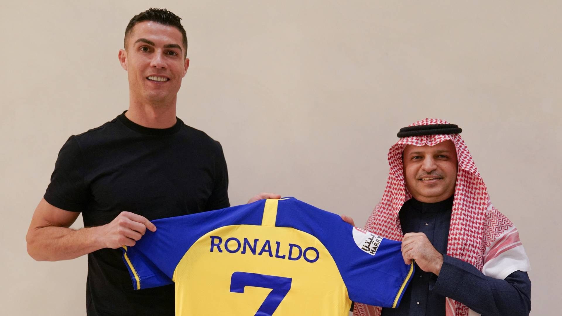 ronaldo-con-lo-sceicco-dellal-nassr-1