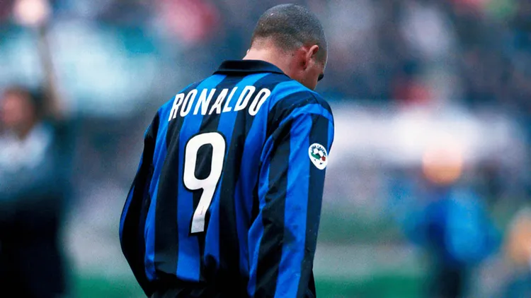 /images/r/o/n/ronaldo-inter-lazio-5-maggio-2002.png