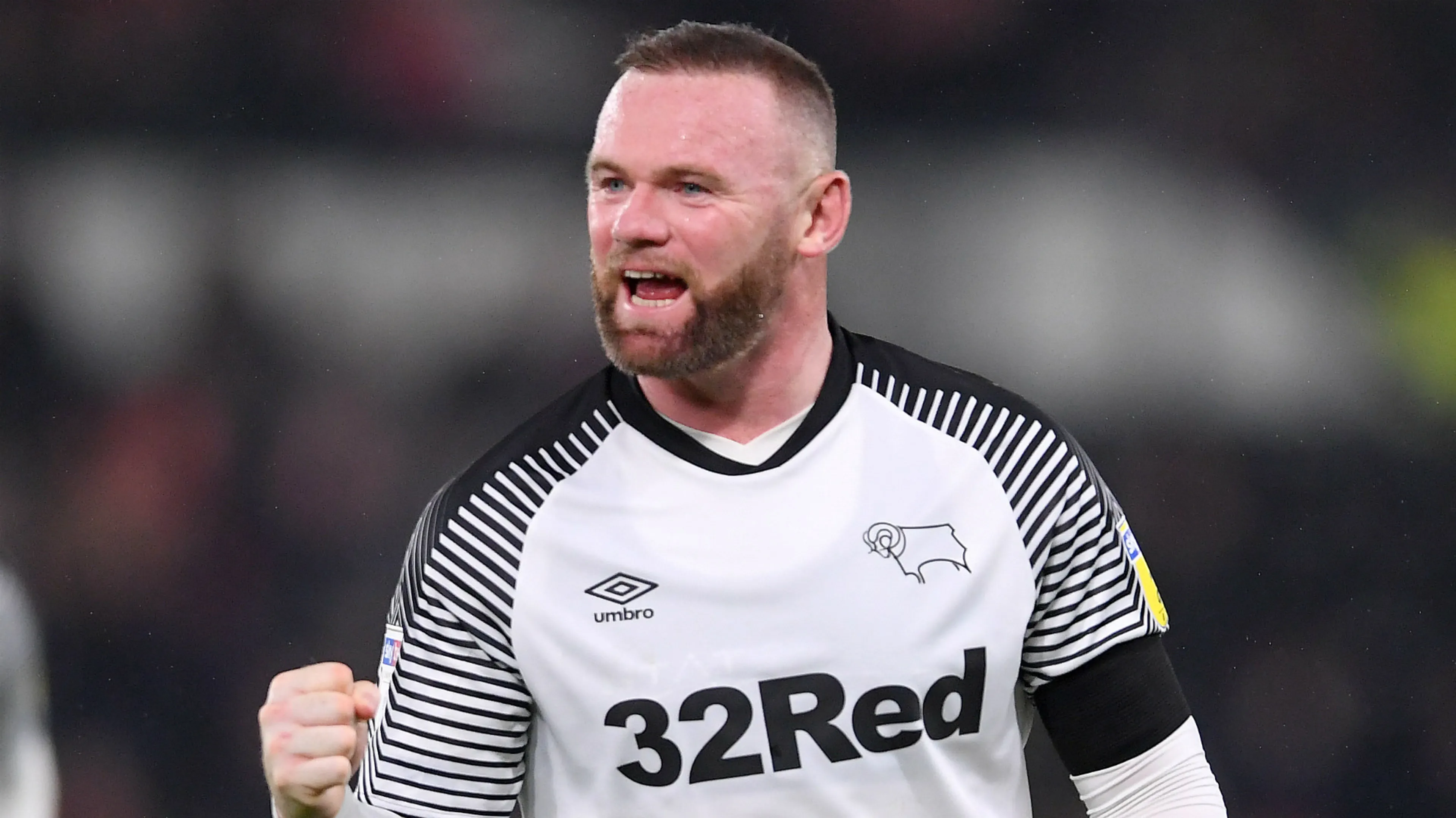 Copertina di Rooney ci sa ancora fare: la magistrale punizione che lancia il Derby County (VIDEO)