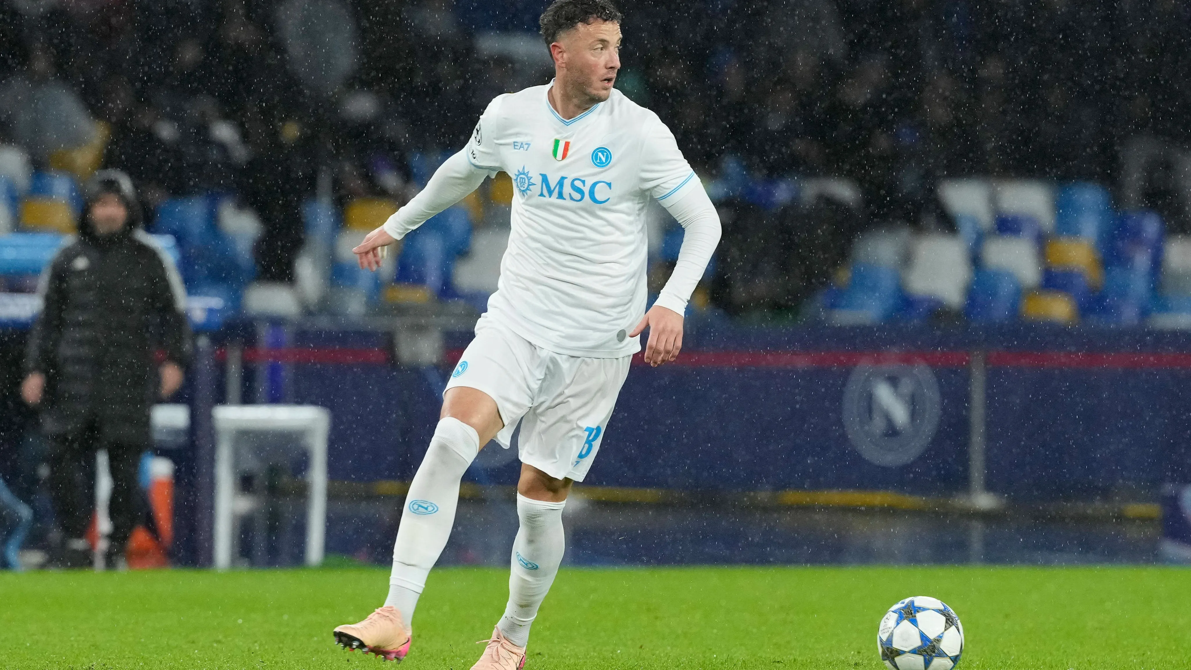 rrahmani con la maglia del napoli