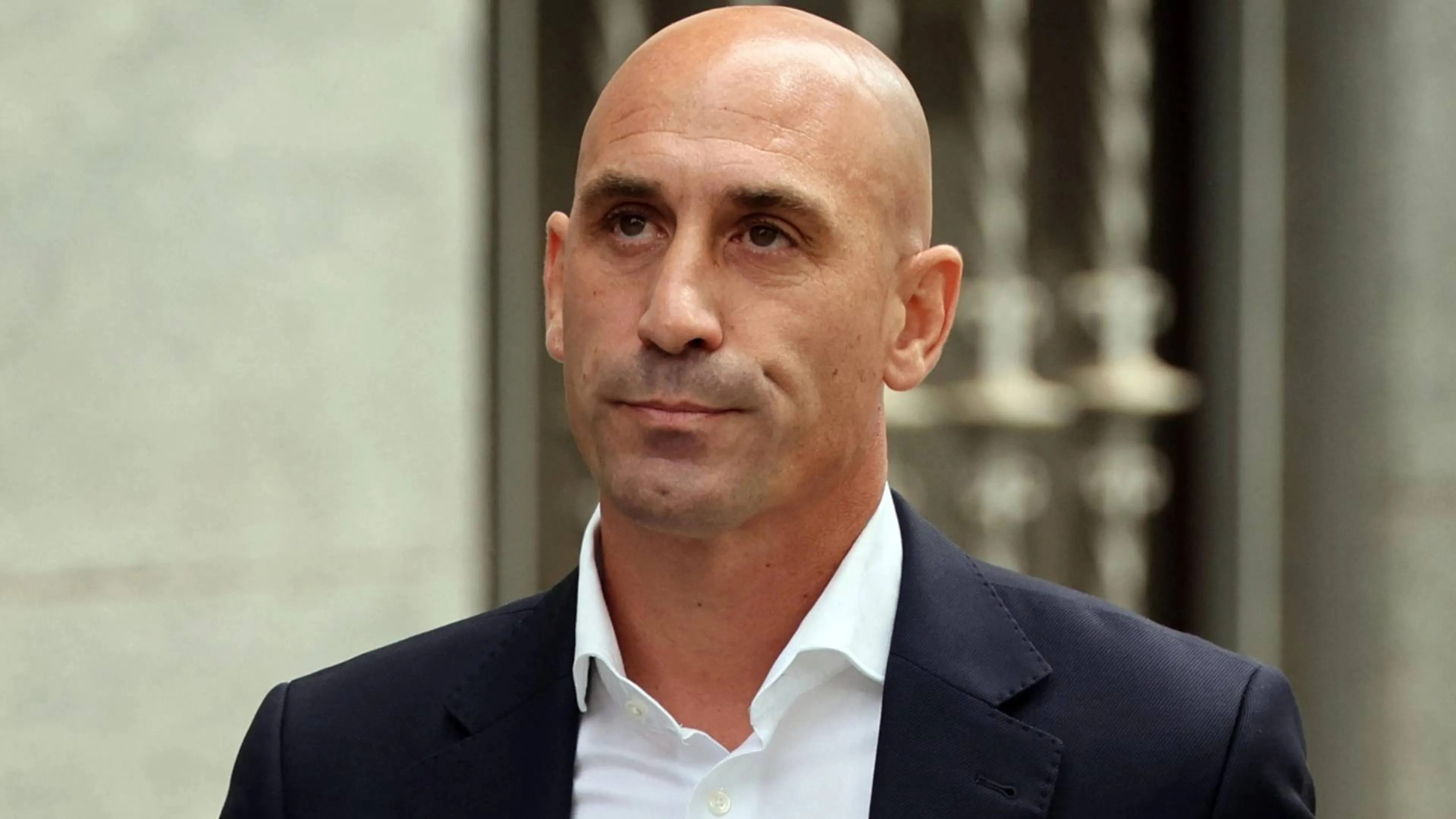 Copertina di Caso Rubiales-Hermoso, l'ex dirigente rischia il carcere. La richiesta della Procura