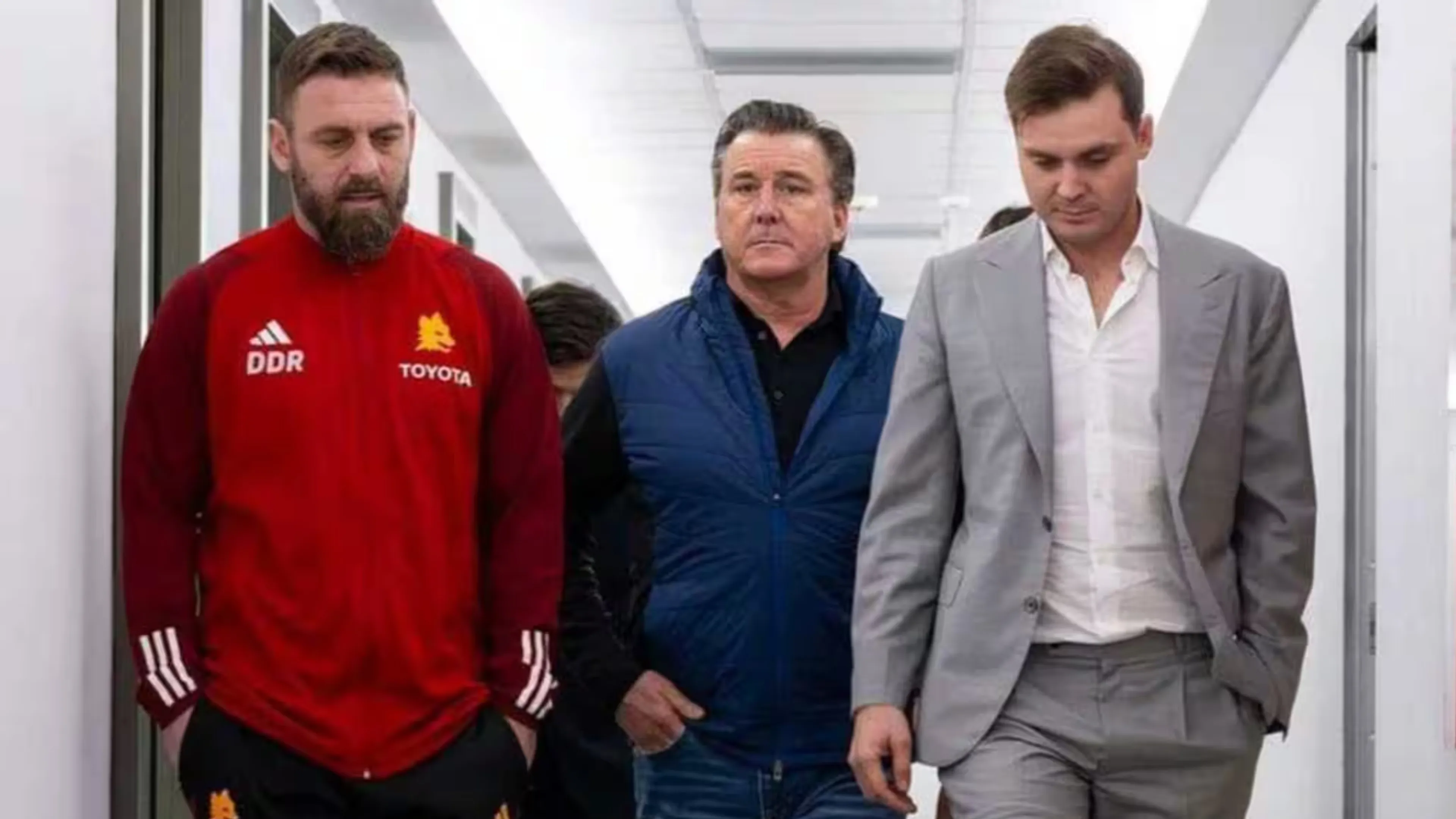 Copertina di Sabatini svela il lato oscuro della Roma e attacca De Rossi: "Ho saputo cose inquietanti"