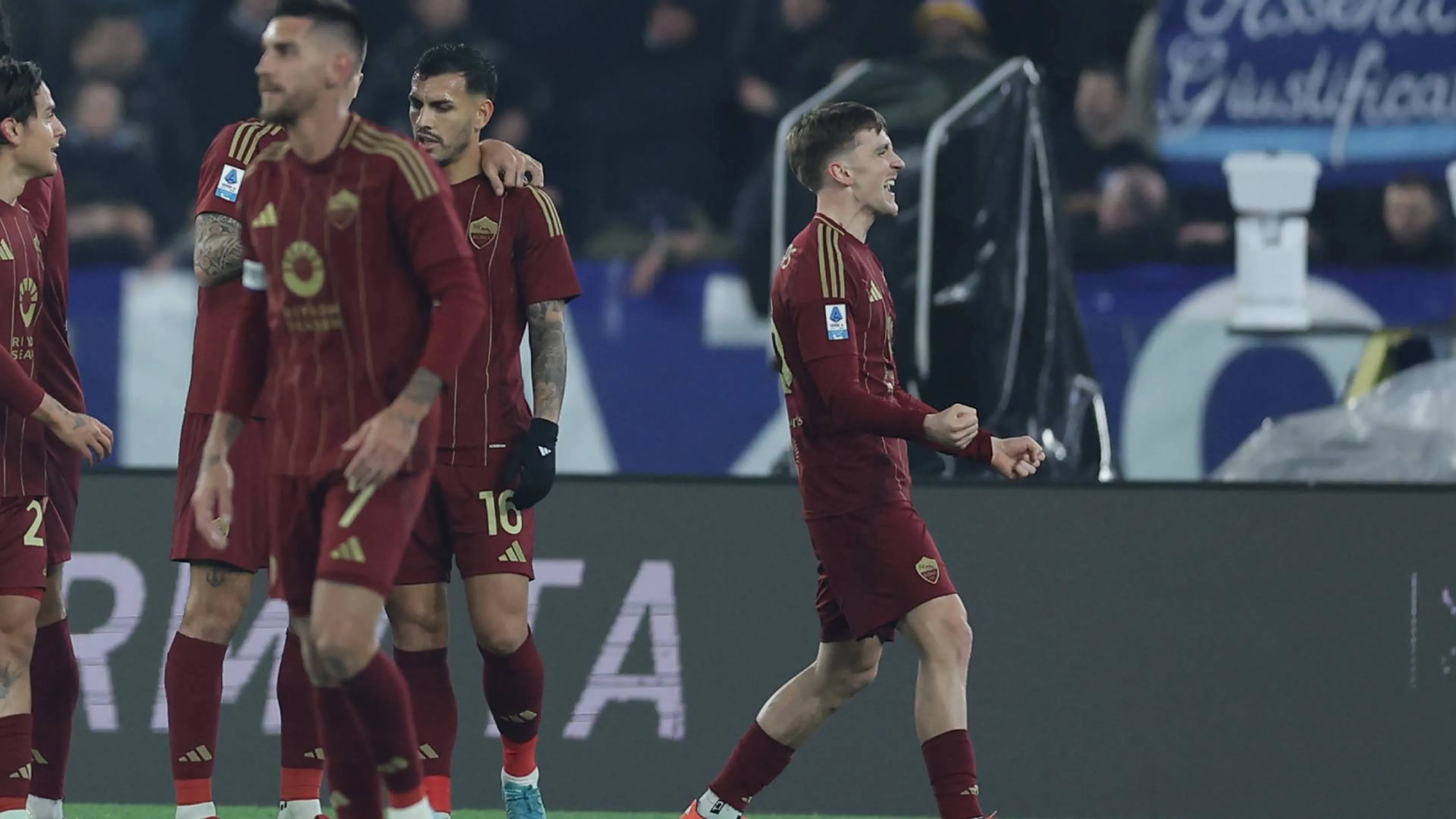 Copertina di Roma-Lazio 2-0: il derby è giallorosso. Decidono Pellegrini e Saelemaekers