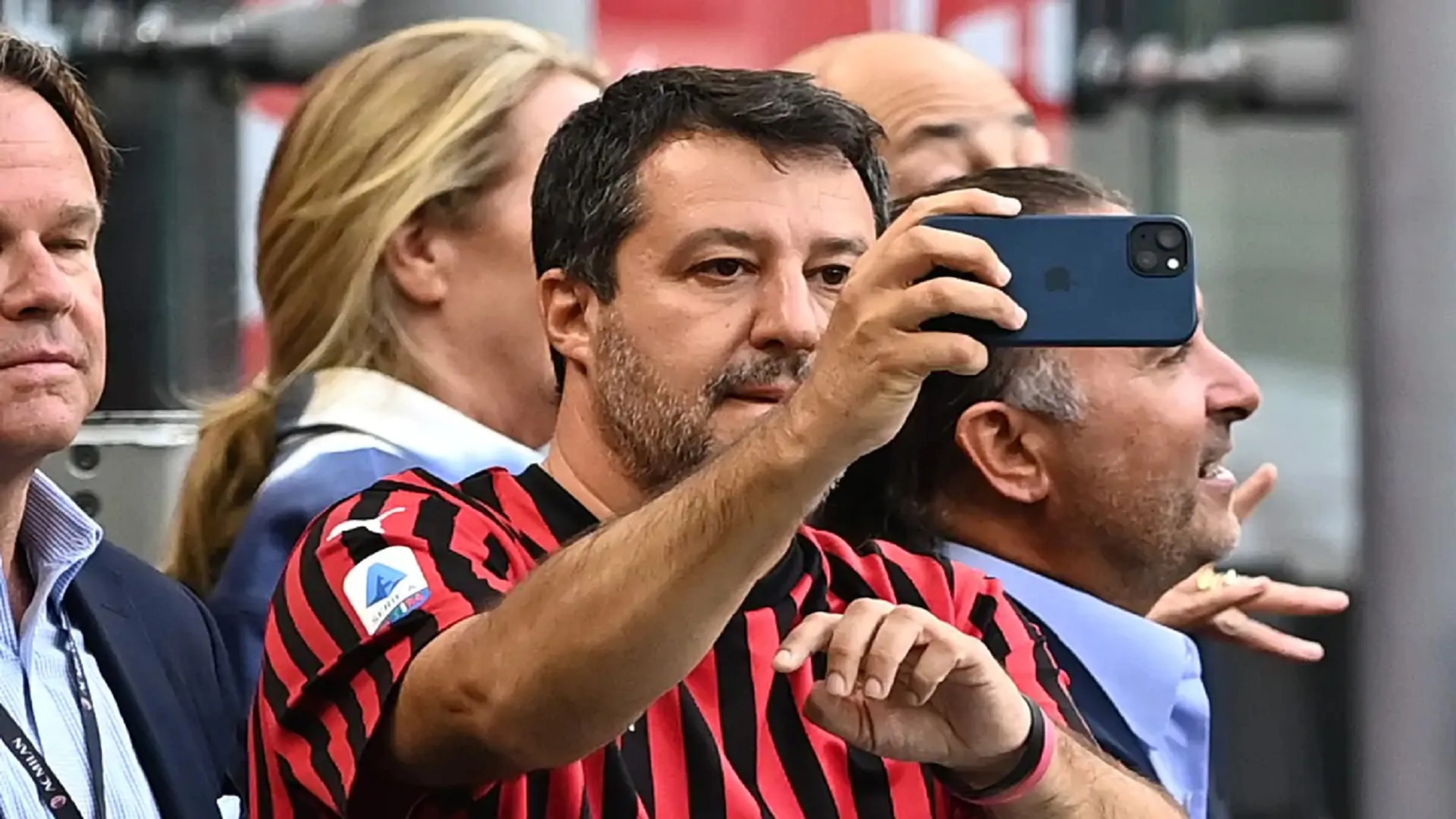 Copertina di Salvini, scaramantico o no?: "A Istanbul ci andrà l'Inter"