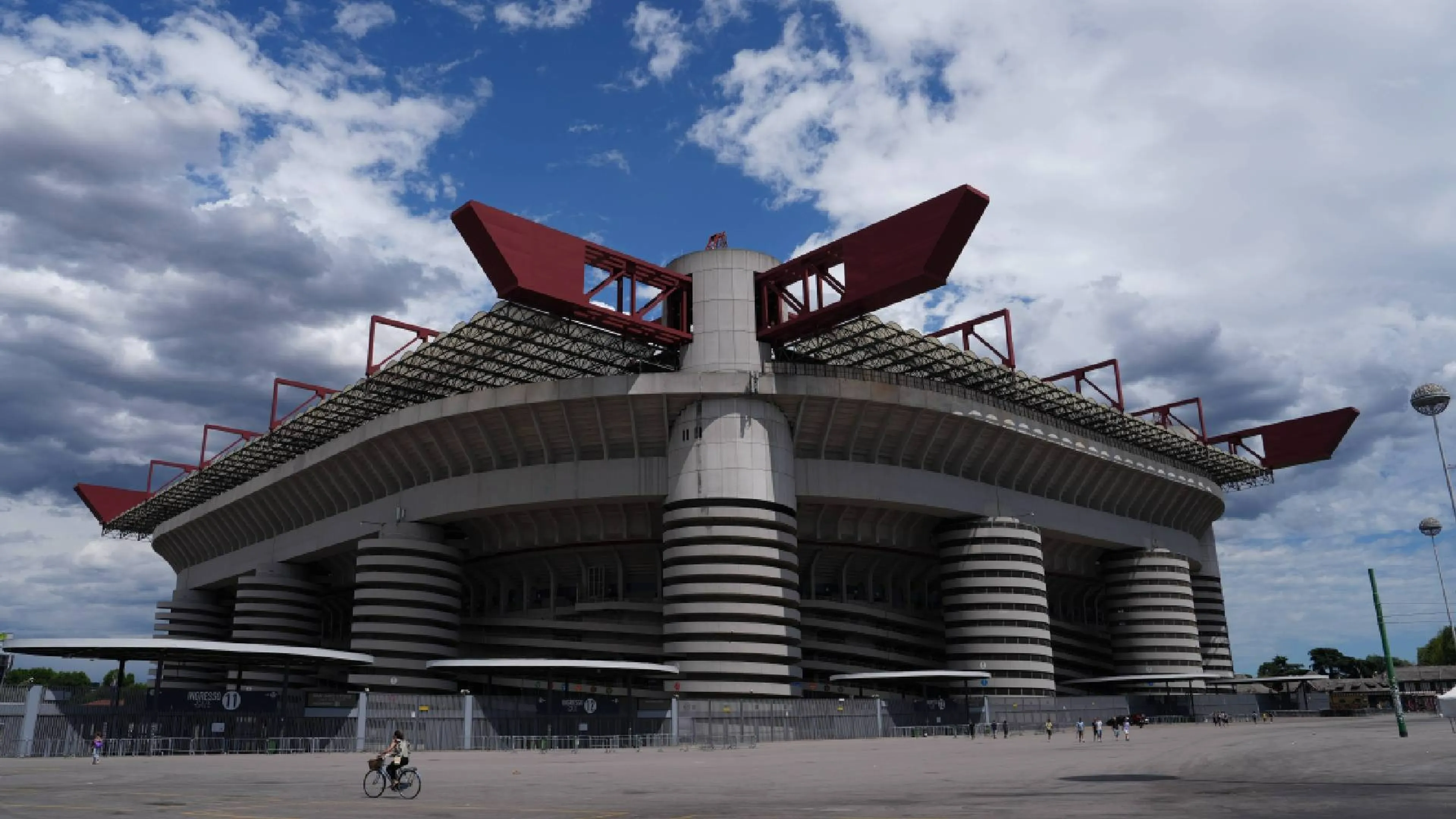 Milan ed Inter unite contro gli ultras, rifiutati centinaia di abbonamenti