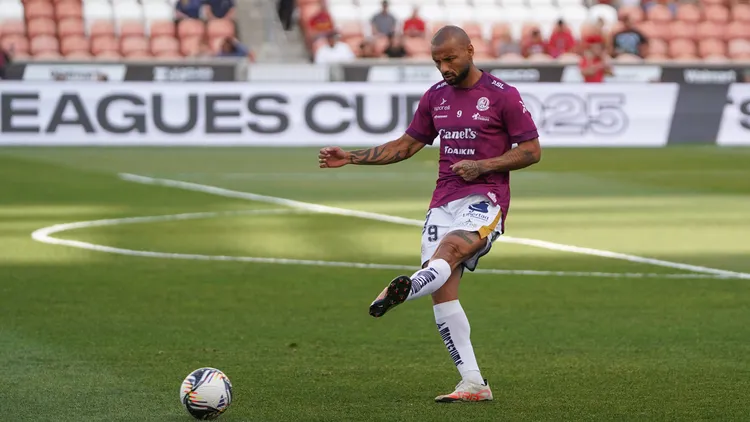/images/s/a/n/sandy-ut-august-02-joao-pedro-9-of-atletico-san-luis-warms-up-prior-to-a-leagues-cup-match-between-atletico-san-luis-and-real-salt-lake-on-august-2-2025-at-america-first-field-in-sandy-ut-photo-by-aaron-baker-icon-sportswire-soccer-aug-02-leagues-cup-real-salt-lake-vs-atletico-san-luis-editorial-use-only-icon250802042jpg_1758717850219.jpg