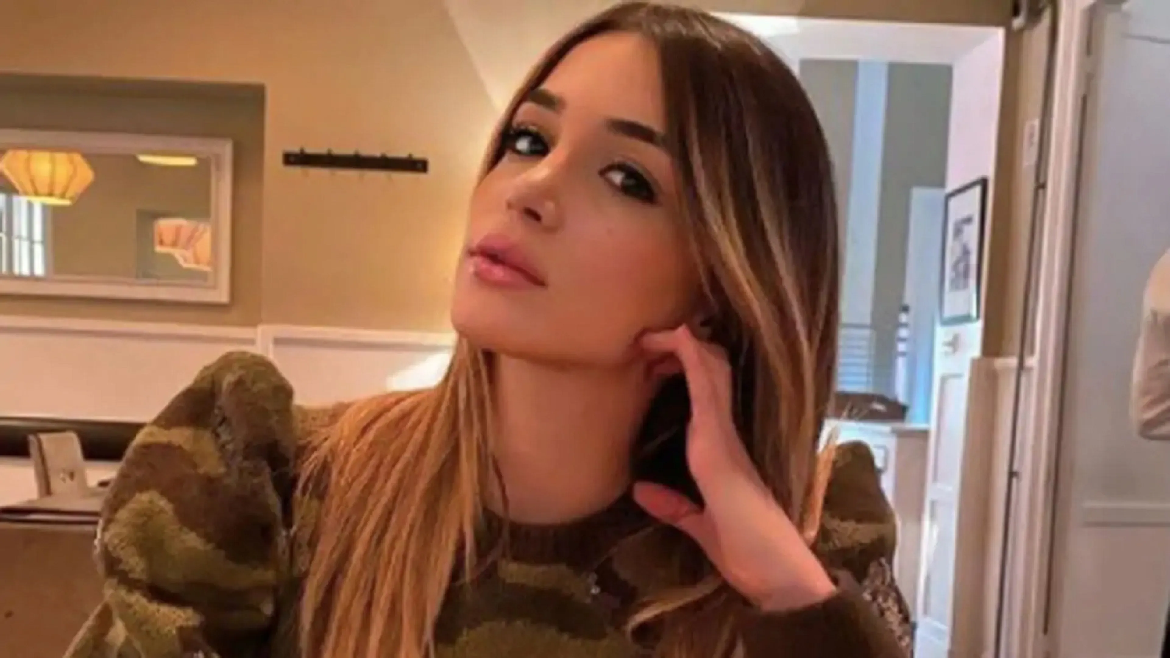 Copertina di Zaniolo senza pace, i genitori sotto tiro: l’ex li umilia su Instagram