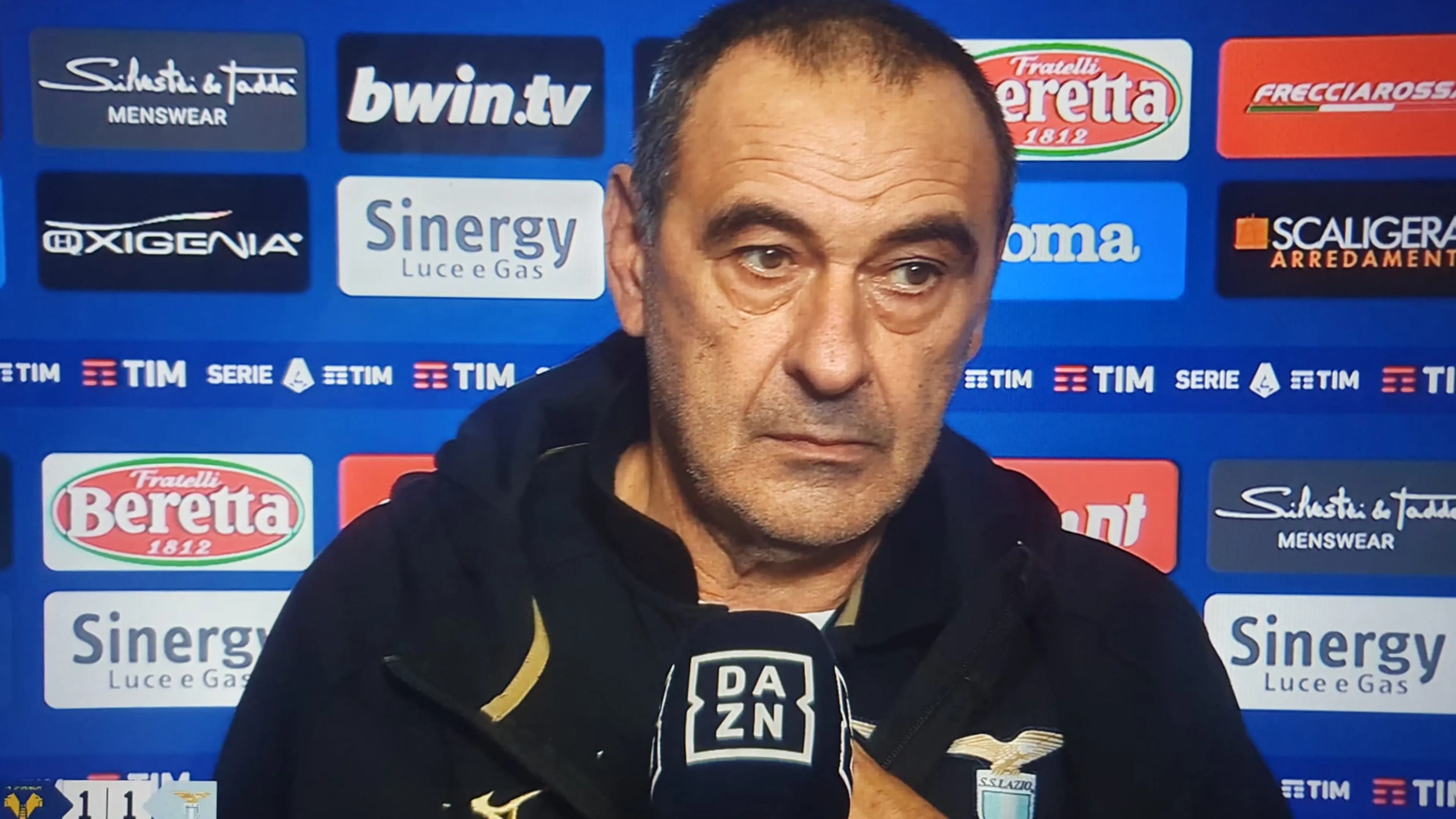 Sarri nervoso in diretta tv sminuisce il gol del Verona: "Nato da 2 tiri sbagliati"