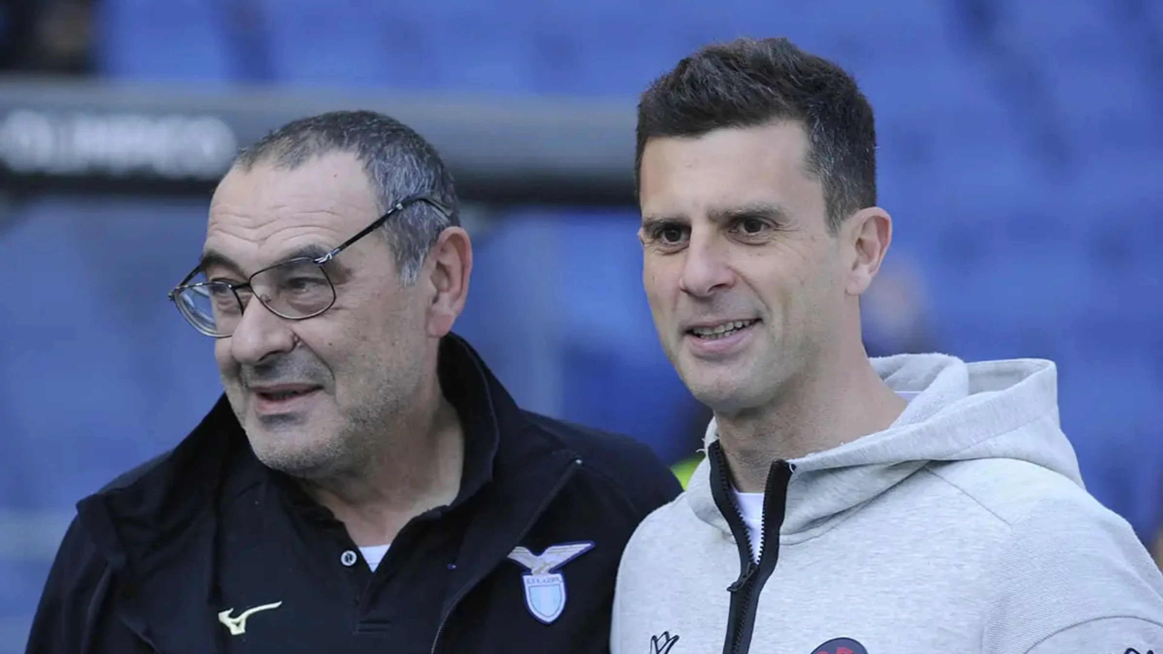 Copertina di Sarri consiglia Motta: "Non si pieghi al nome della società, alla Juve a me non è stato perdonato niente"