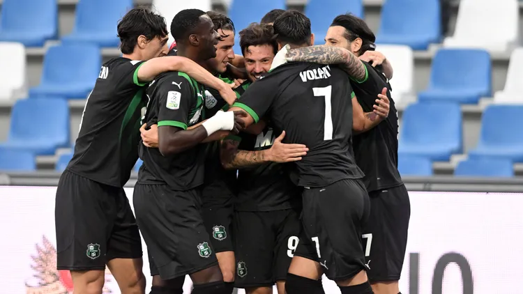 /images/s/a/s/sassuolo-gruppo-group-pedro-obiang-simone-verdi-cristian-volpato-nicholas-pierini-serie-b-2024-25-sassuolo-carrarese-2-0-esultanza-jubel-joy-celebration-serie-b-2024-25-sassuolo-carrarese-2-0jpg_1752091974255.jpg