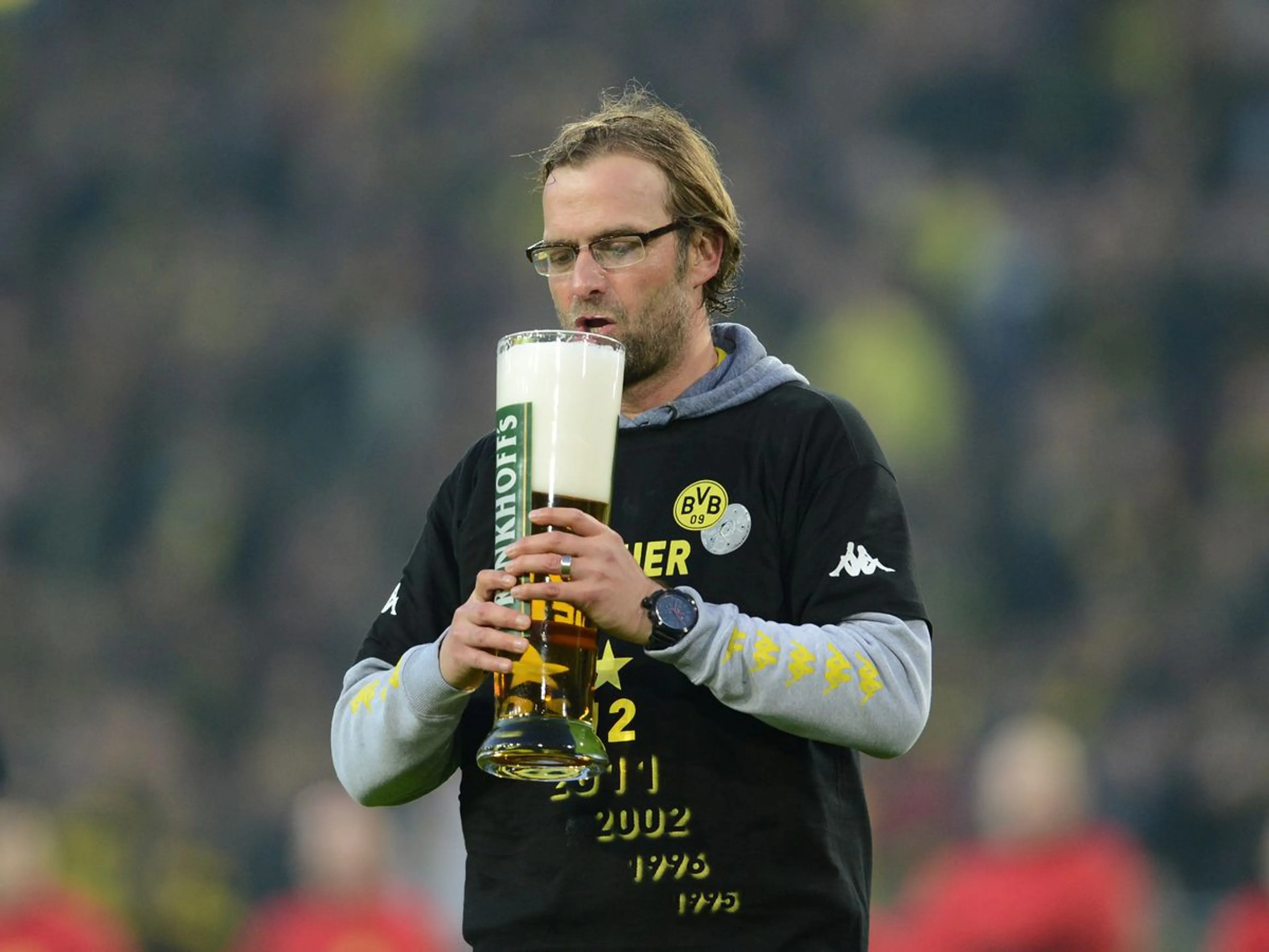 Copertina di L’epica sbronza di Klopp dopo la prima Bundesliga vinta: “Mi svegliai in un camion”