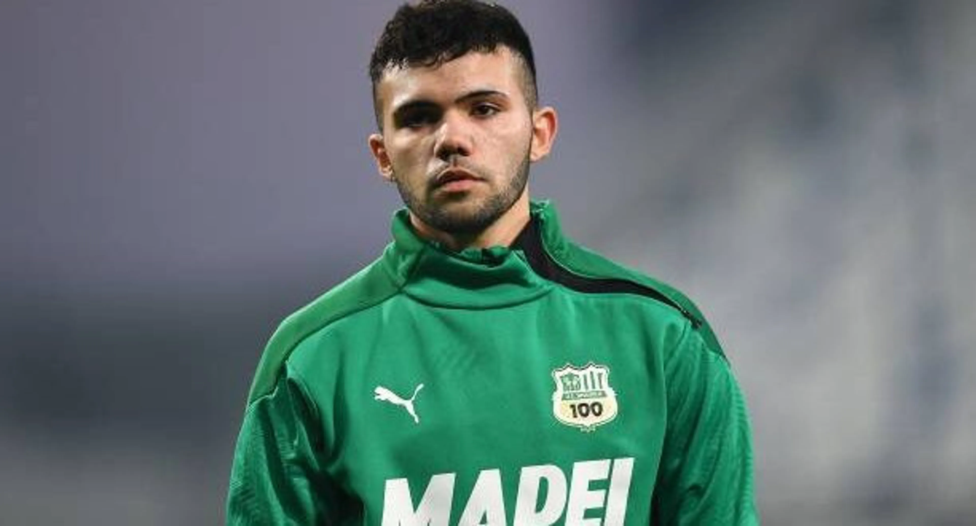 Copertina di La tranquilla serata dell’attaccante del Sassuolo Schiappacasse: fermato dalla polizia mentre portava una pistola ad un ultras