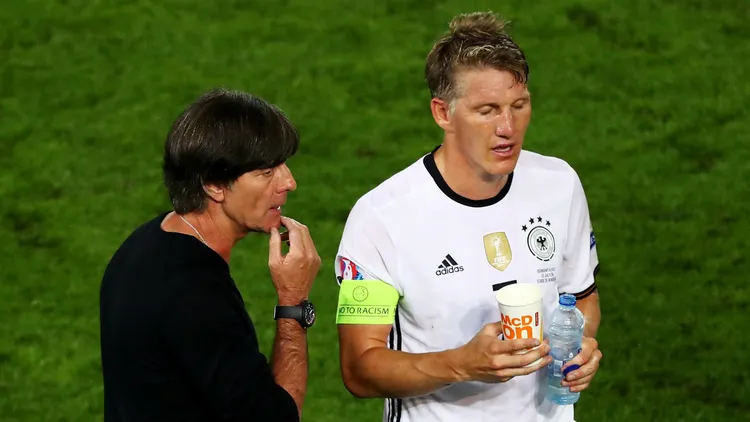 /images/s/c/h/schweinsteiger-low.jpg