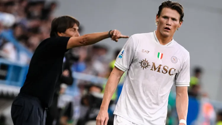 /images/s/c/o/scott-mctominay-of-ssc-napoli-and-antonio-conte-head-coach-of-ssc-napoli-during-the-serie-a-2025-2026-football-match-between-us-sassuolo-and-ssc-napoli-at-mapei-stadium-in-reggio-emilia-italy-august-24-2025-andreaxstacciolijpg_1757595828980.jpg