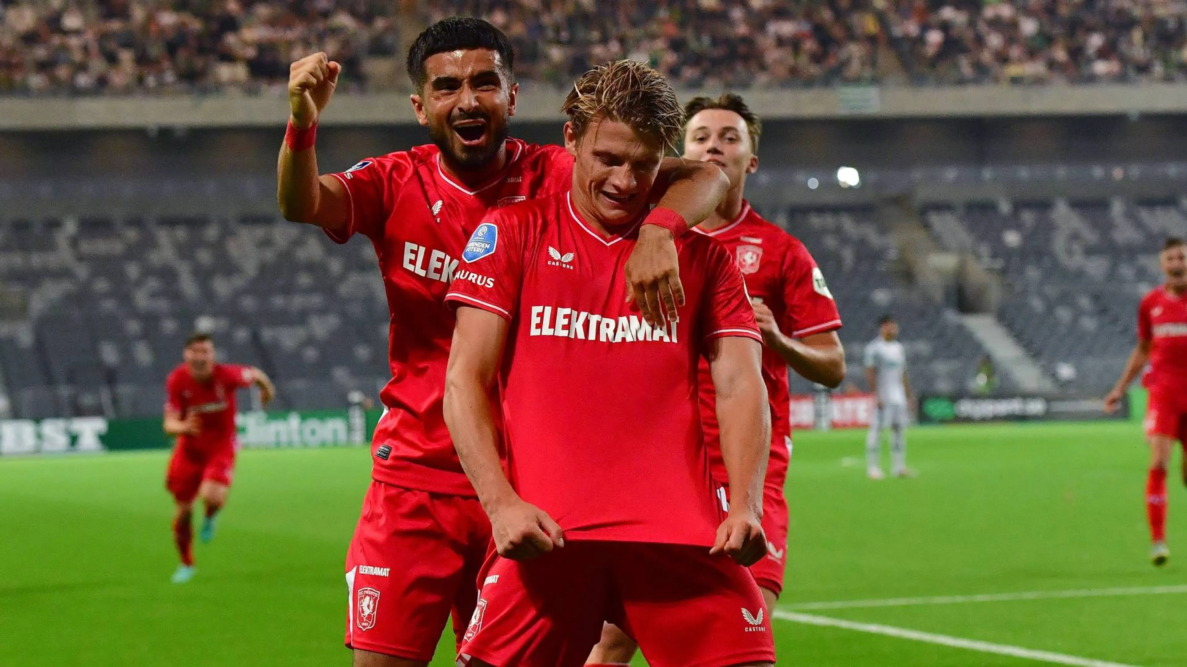 Inter e Roma si sfidano per il bomber Steijn: la situazione