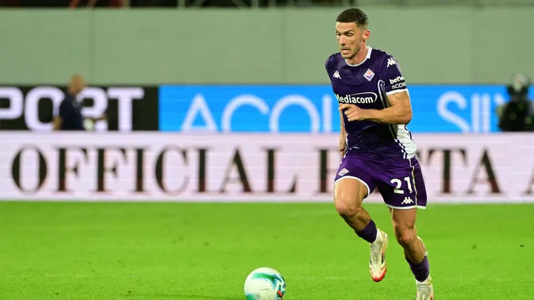 /images/s/e/p/september-21-2025-firenze-italy-fiorentina-s-defender-robin-gosens-in-action-during-the-italian-serie-a-soccer-match-acf-fiorentina-vs-como-1907-at-artemio-franchi-stadium-in-florence-italy-21-september-2025ansa-claudio-giovannini-serie-a-acf-fiorentina-vs-como-1907-zumaa110-20250921zafa110115-copyright-xclaudioxgiovanninixjpg_1758804052781.jpg