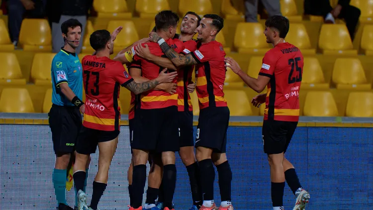 /images/s/e/p/september-30-2024-benevento-milan-italy-pier-luigi-simonetti-of-benevento-celebrates-after-scoring-a-goal-with-teammates-during-benevento-vs-juventus-ng-italian-football-serie-c-match-in-benevento-italy-september-30-2024-calcio-serie-c-italia-benevento-vs-juventus-ng-zumas349-20240930zsas349082-copyright-xemmanuelexmastrodonato-ipaxsportxjpg_1754596232980.jpg