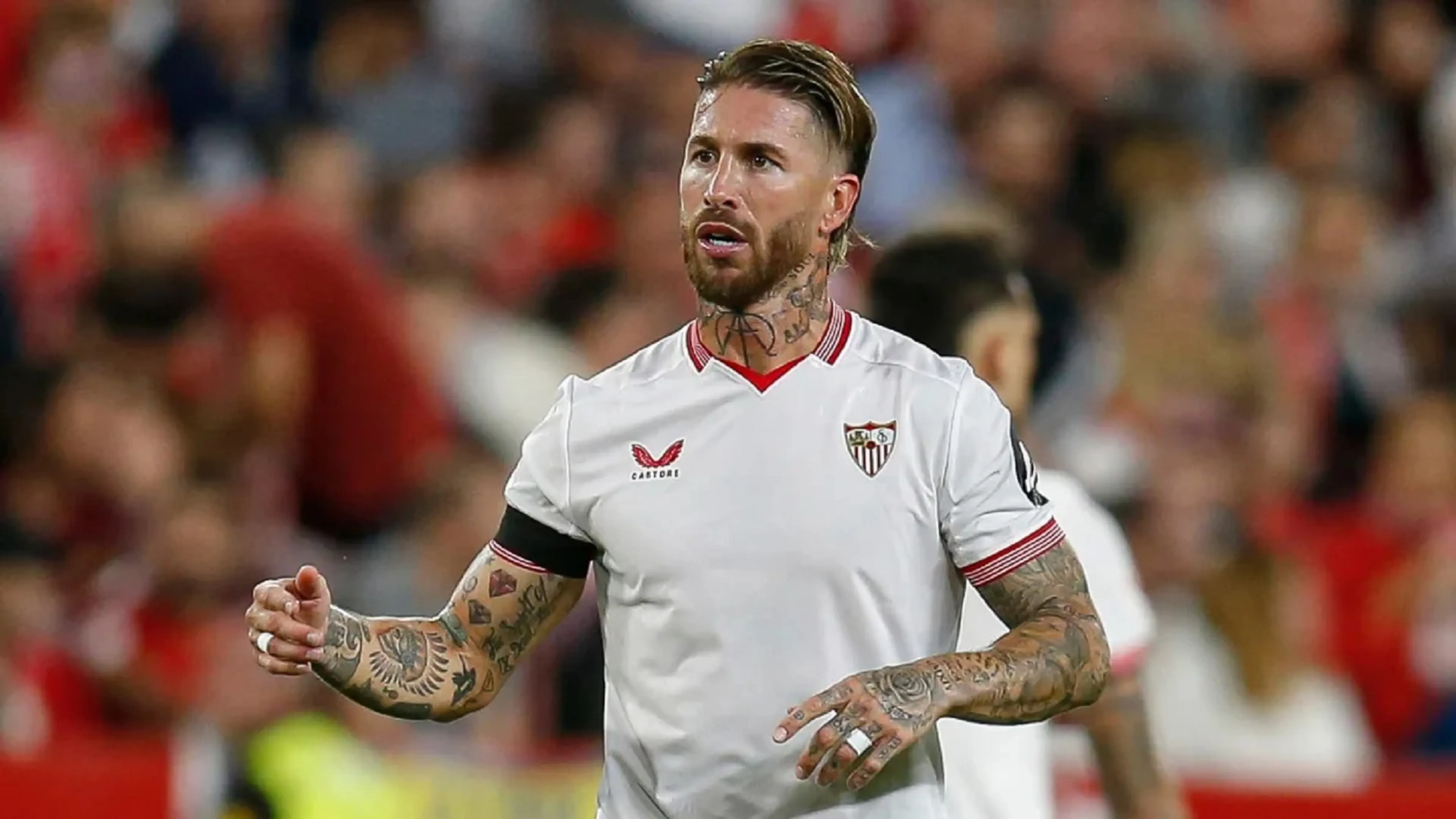 "Non la firmo", Sergio Ramos e il "no" al tifoso del Real. Ma dietro c'è un motivo serio (VIDEO)