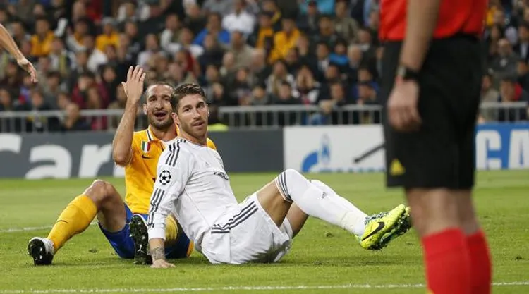 /images/s/e/r/sergio-ramos-chiellini.jpg