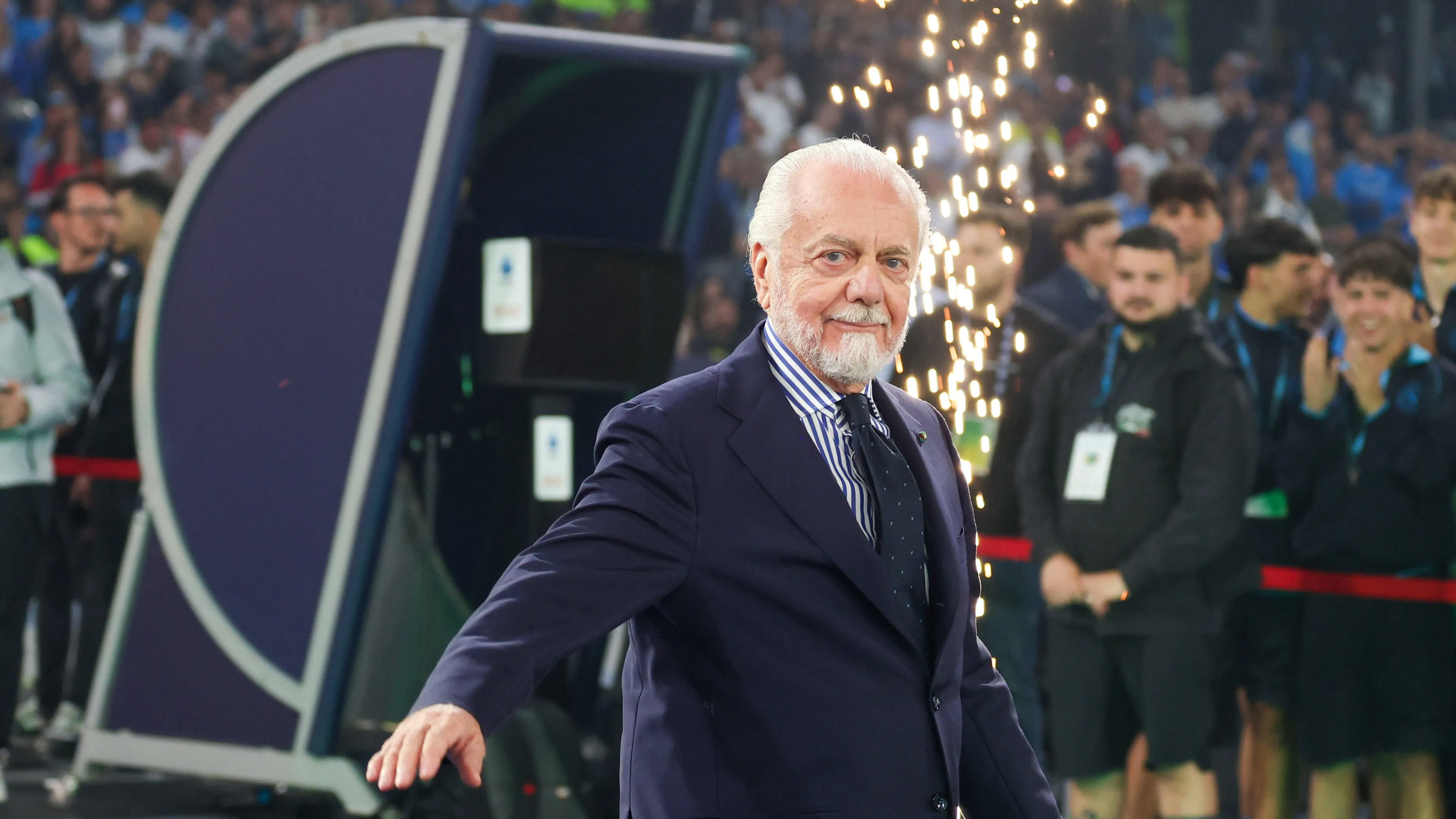 Copertina di Serie A Football Championship Match 2024 25 Napoli vs Cagliari During the football match of 23 05 2025 valid for the Italian Serie A championship 2024 25 in Naples at the Diego Armando Maradona Stadium between SSC Napoli vs FC Cagliari In the photo presidente napoli Aurelio de Laurentiis NAPOLI Stadium Diego Armando Maradona CAMPANIA ITALIA Copyright xFABIOxSASSOxFabioxSassox 0A4A6054