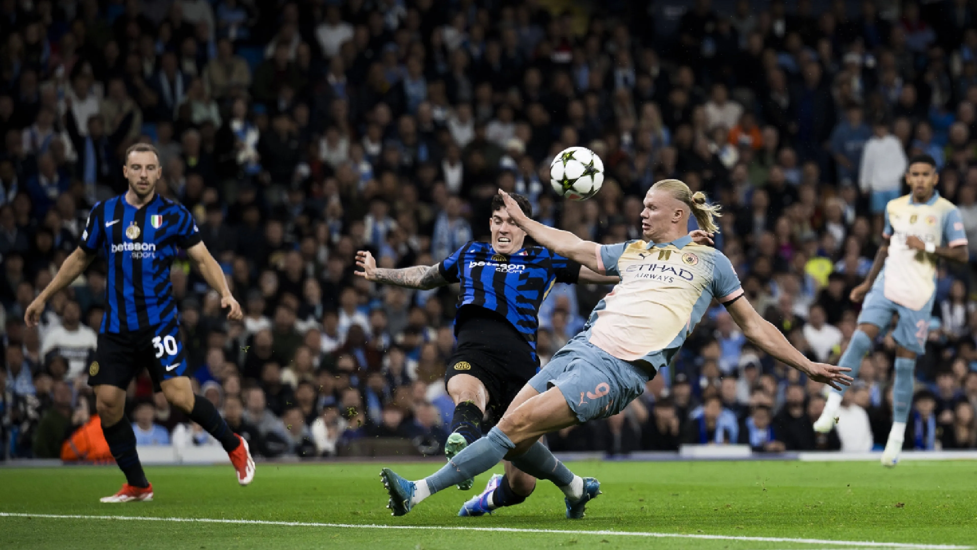 Copertina di "Si gioca troppo? È una bufala, e i giocatori guadagnano il triplo". Il sorprendente studio