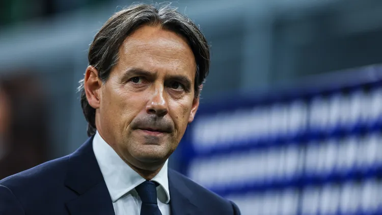 /images/s/i/m/simone-inzaghi-spiega-a-lautaro-che-dovra-accettare-il-turnover.jpg
