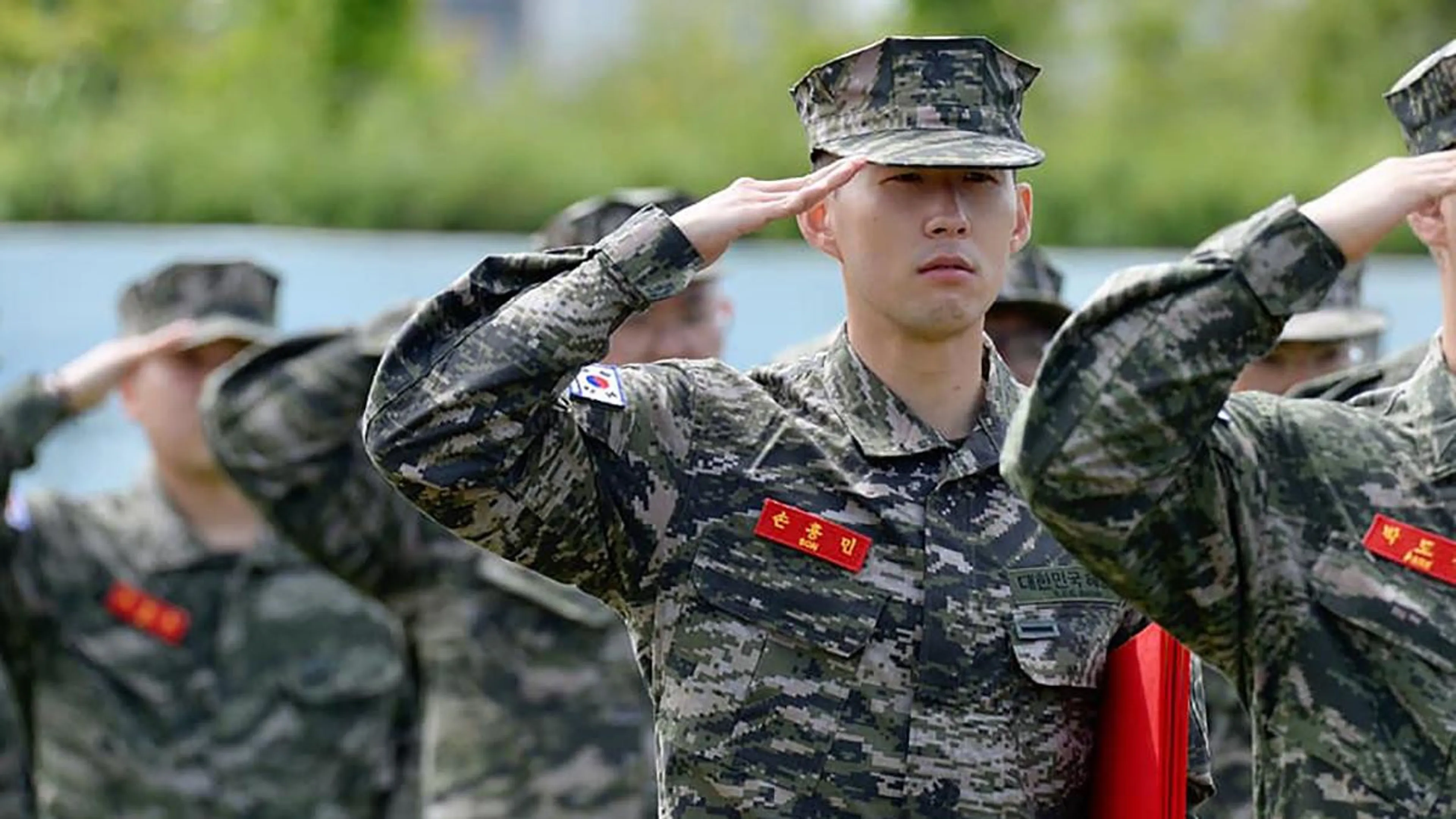 skorea-military-fbl-eng-pr-spurs-son-kor