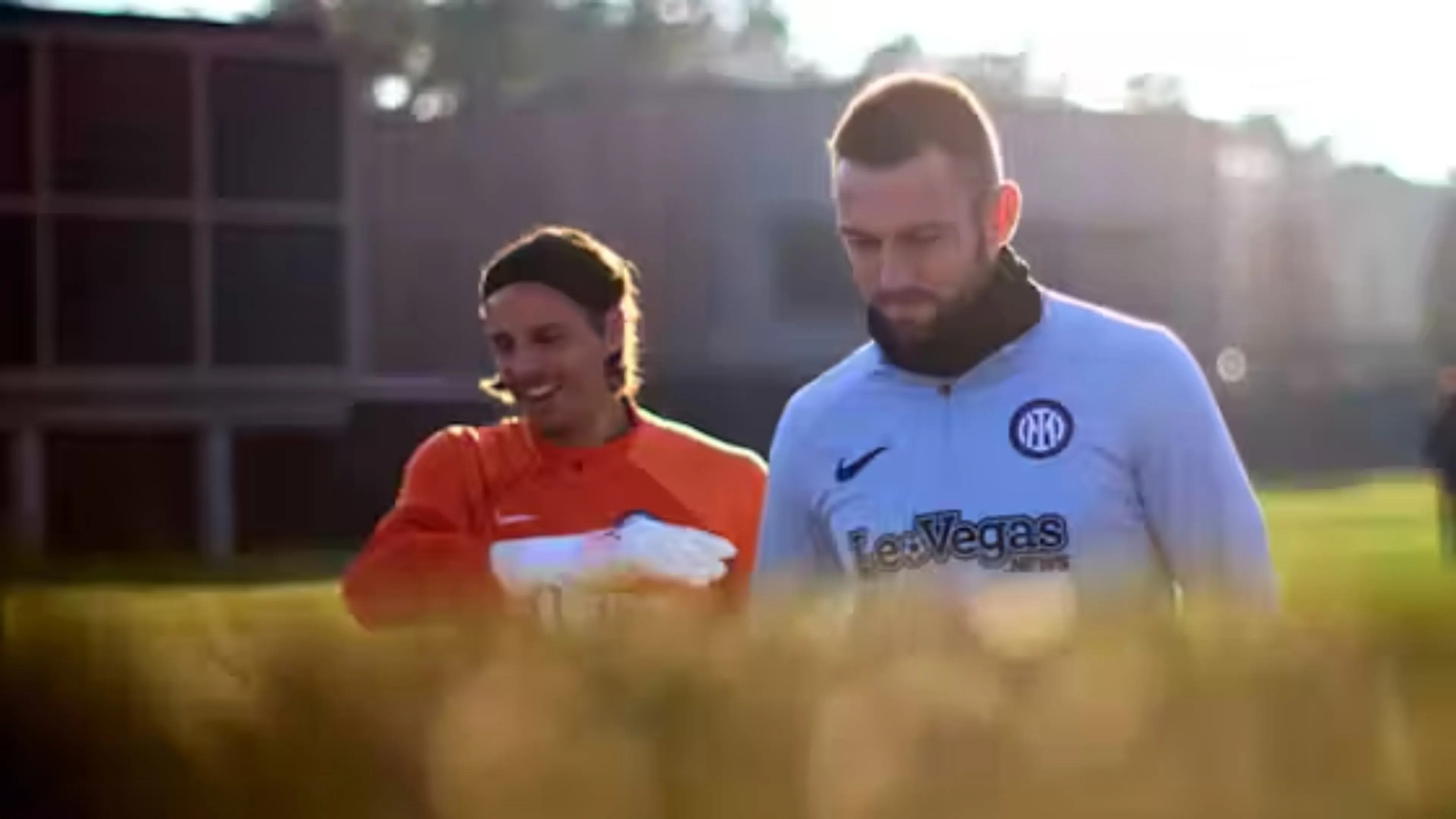 Copertina di Inter, l'esito degli esami su Sommer e De Vrij