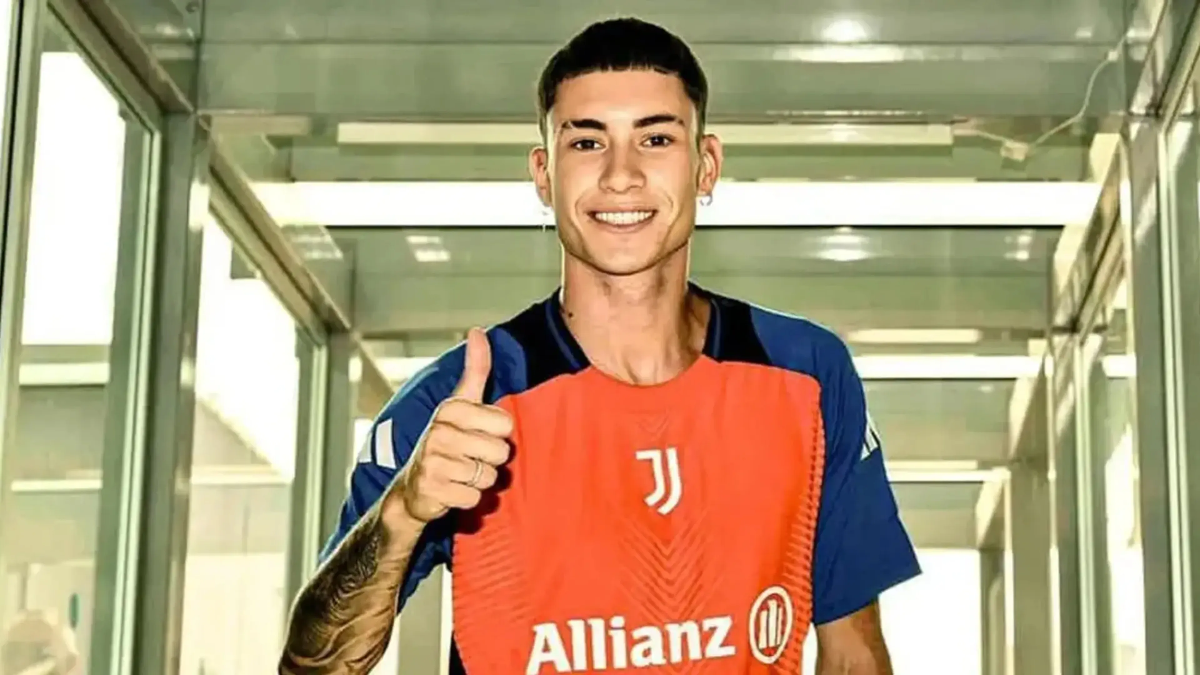 Copertina di "Vai in Premier!". Giuntoli, duro faccia a faccia con Soulè