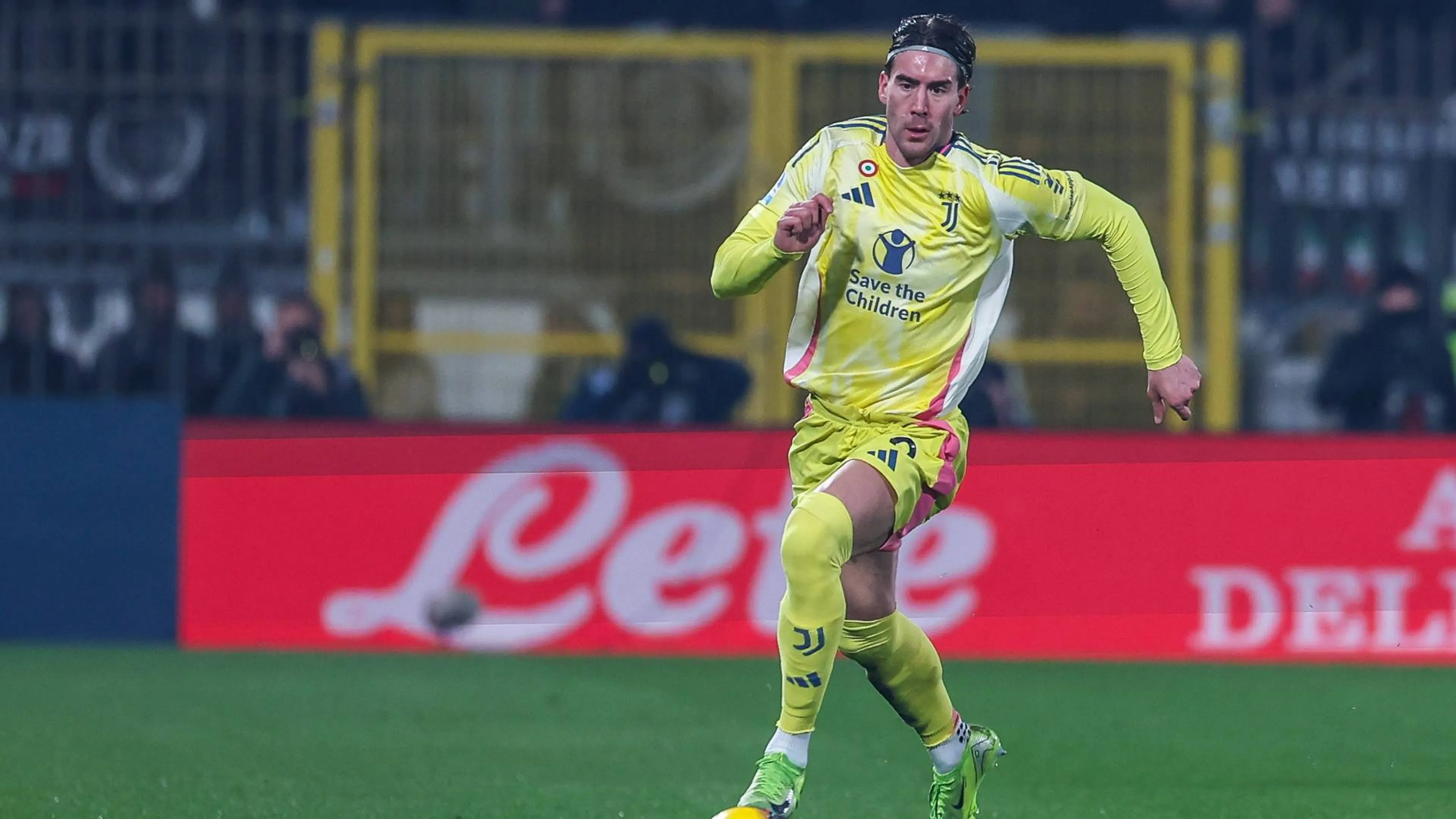 Copertina di Spalletti: "Vlahovic nervoso? C'è un motivo". Poi, su Chiesa: "Ha bisogno di continuità"