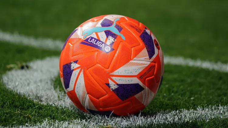 /images/s/p/a/spain-atletico-de-madrid-vs-athletic-club-bilbao-01-03-2025-spain-madrid-april-24-the-official-ball-of-the-laliga-ea-sports-is-pictured-during-the-la-liga-ea-sports-football-match-between-atletico-de-madrid-and-rayo-vallecano-at-estadio-civitas-metropolitano-on-april-24-2025-in-madrid-spain-photo-by-manuel-blondeau-aoppress-madrid-civitas-metropolitano-spain-copyright-x-manuelxblondeau-aoppressx-aop20250424-0105jpg_1750703605598.jpg