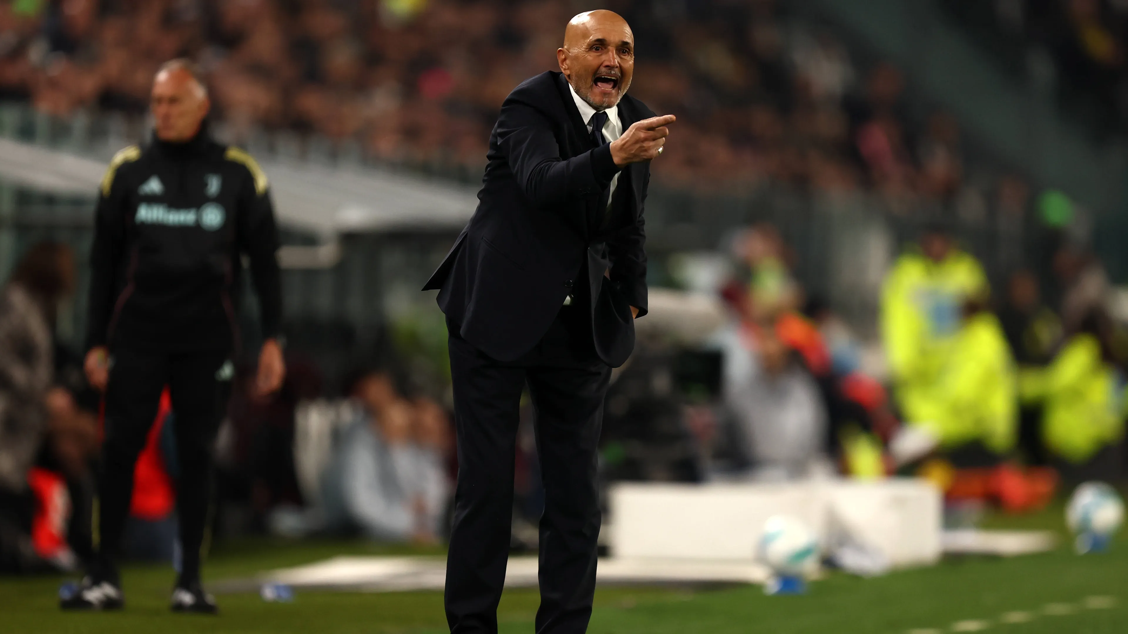 Calciomercato Juventus, ancora a caccia del mediano: rispunta un'idea di quest'estate