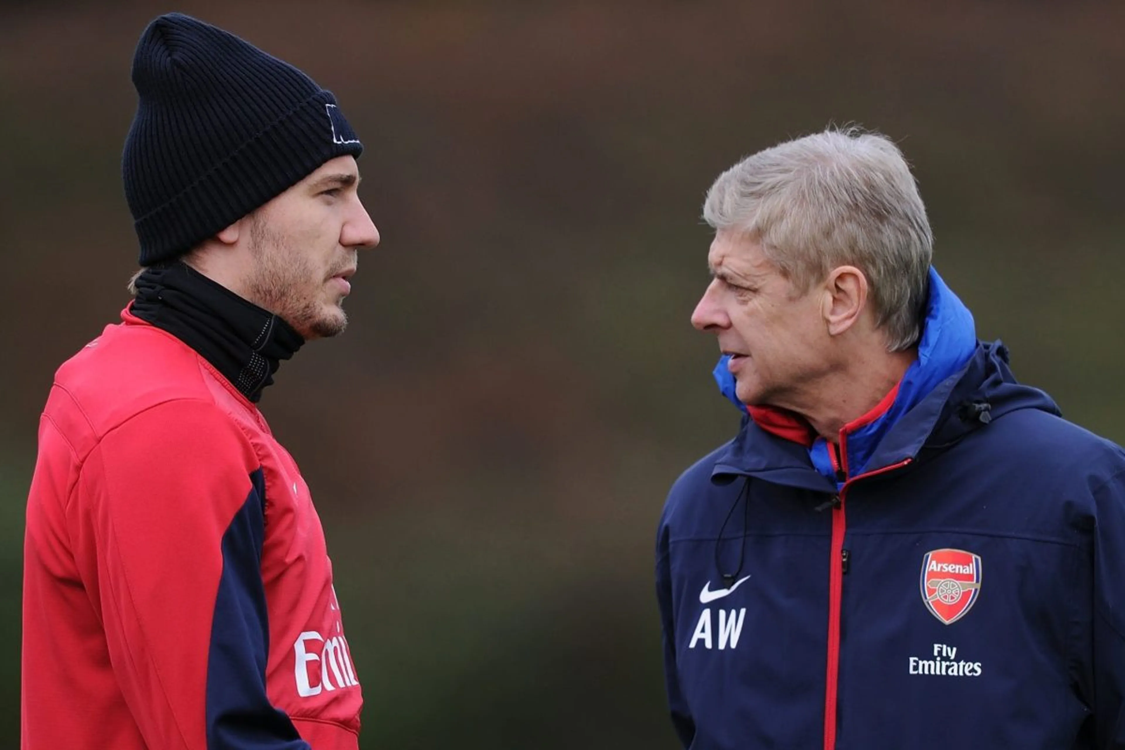 Copertina di Nicklas Bendtner su Wenger: “Lo insultai per farmi vendere ma…”