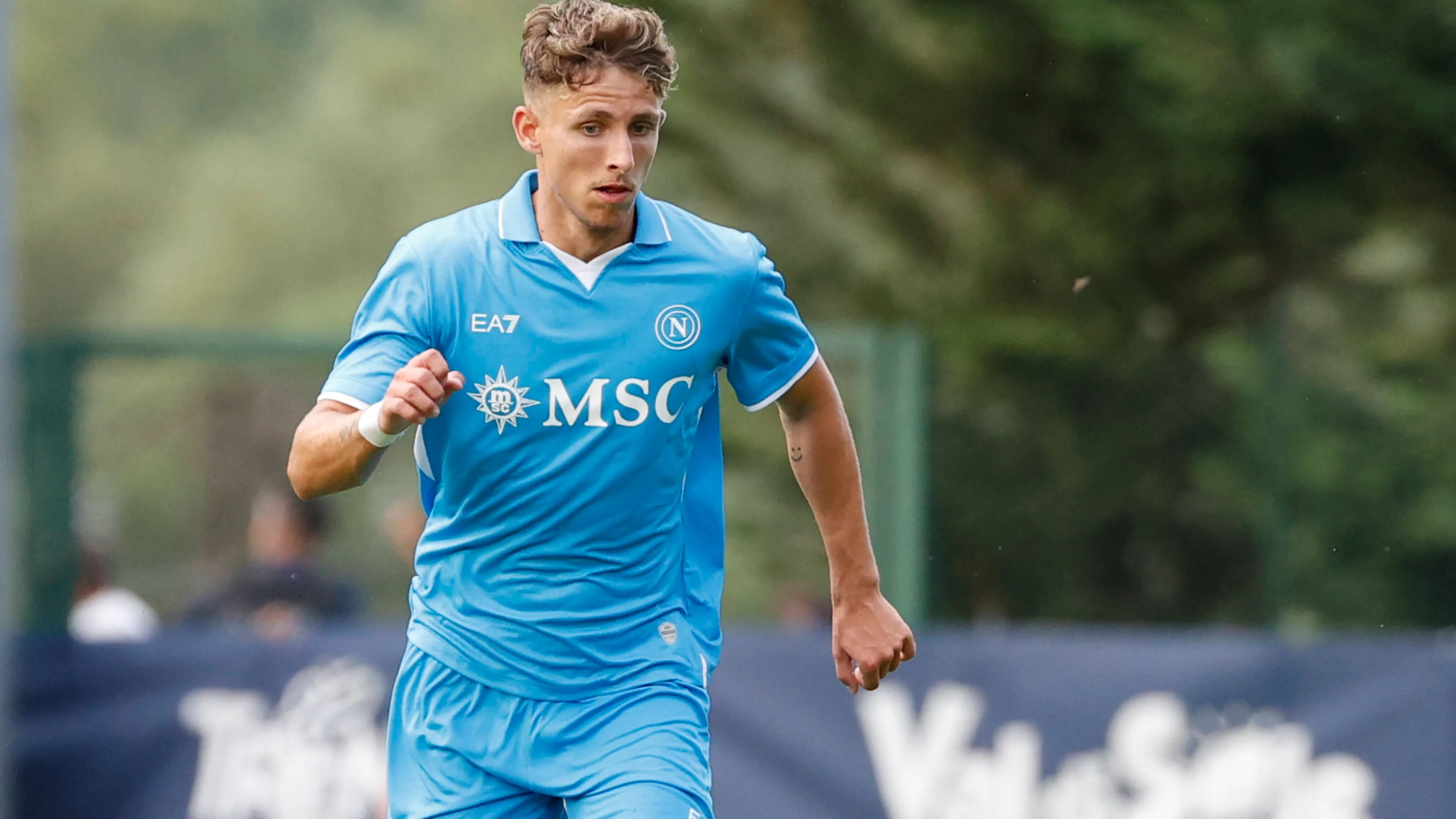 Jesper Lindstrom lascia il Napoli