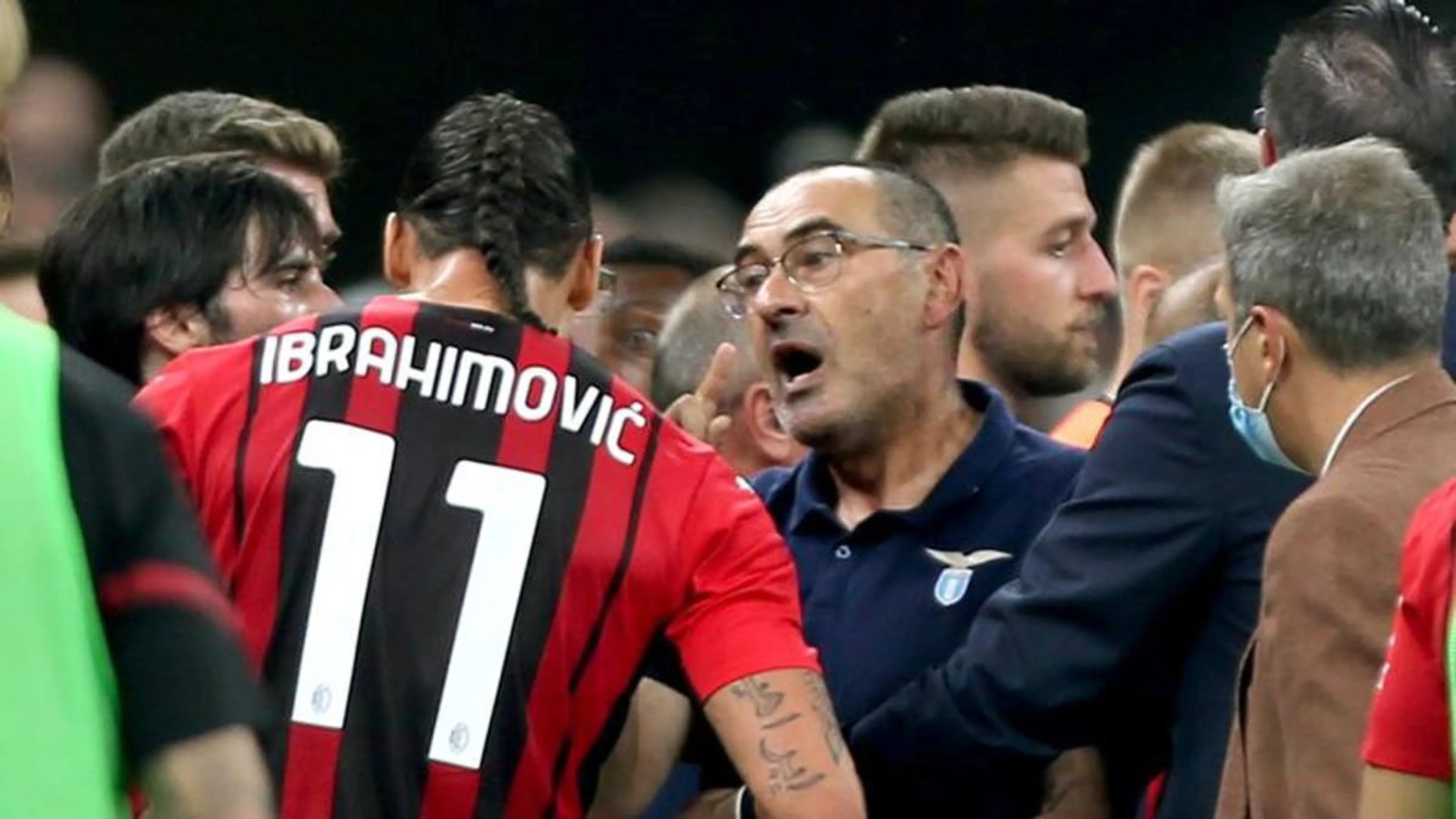 Copertina di Stangata per Sarri: “Atteggiamento intimidatorio ed espressioni blasfeme”
