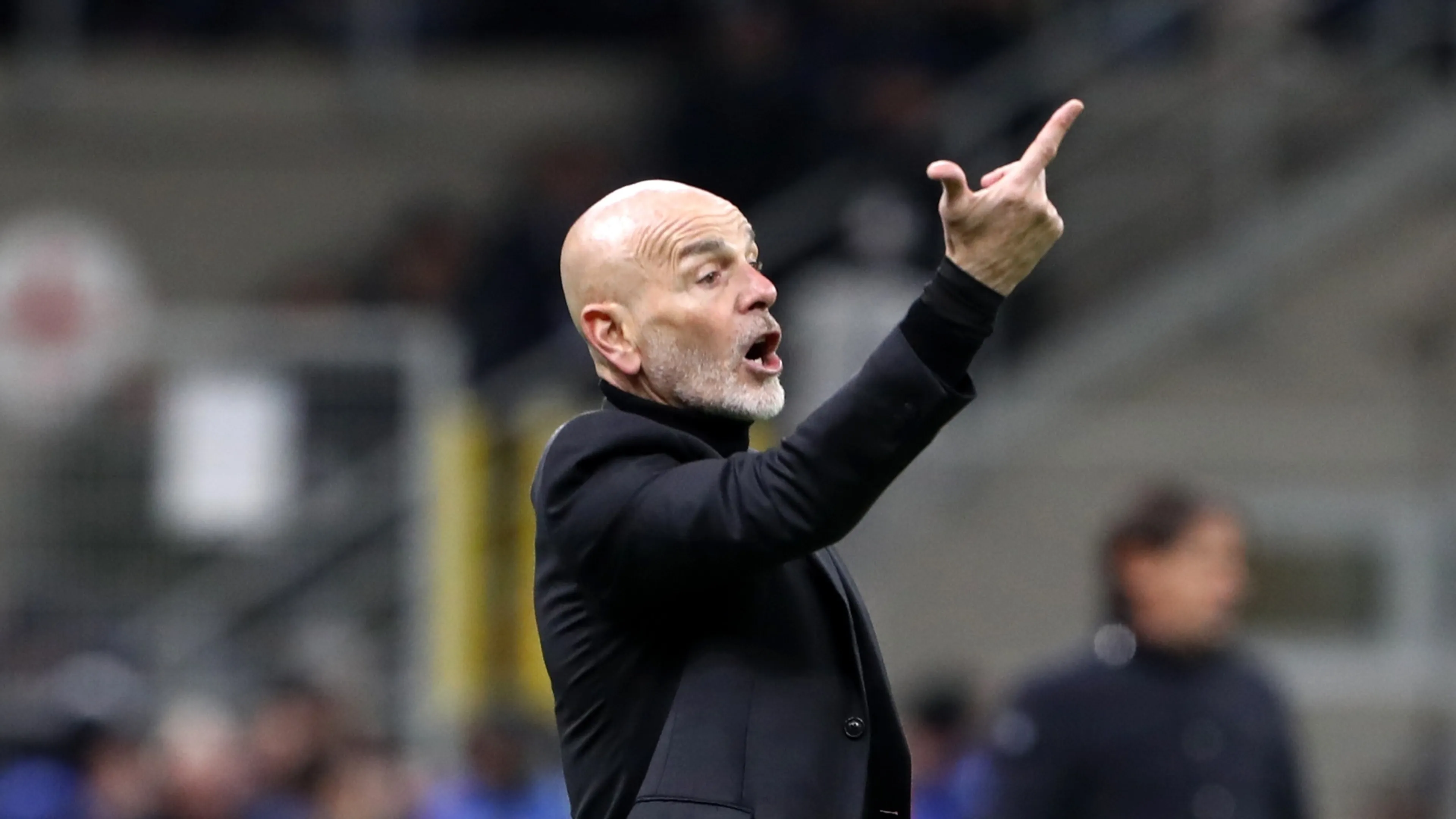 Copertina di Inter-Milan, Pioli difende le sue scelte: “Ritrovata solidità”. Ma i tifosi invocano l’esonero