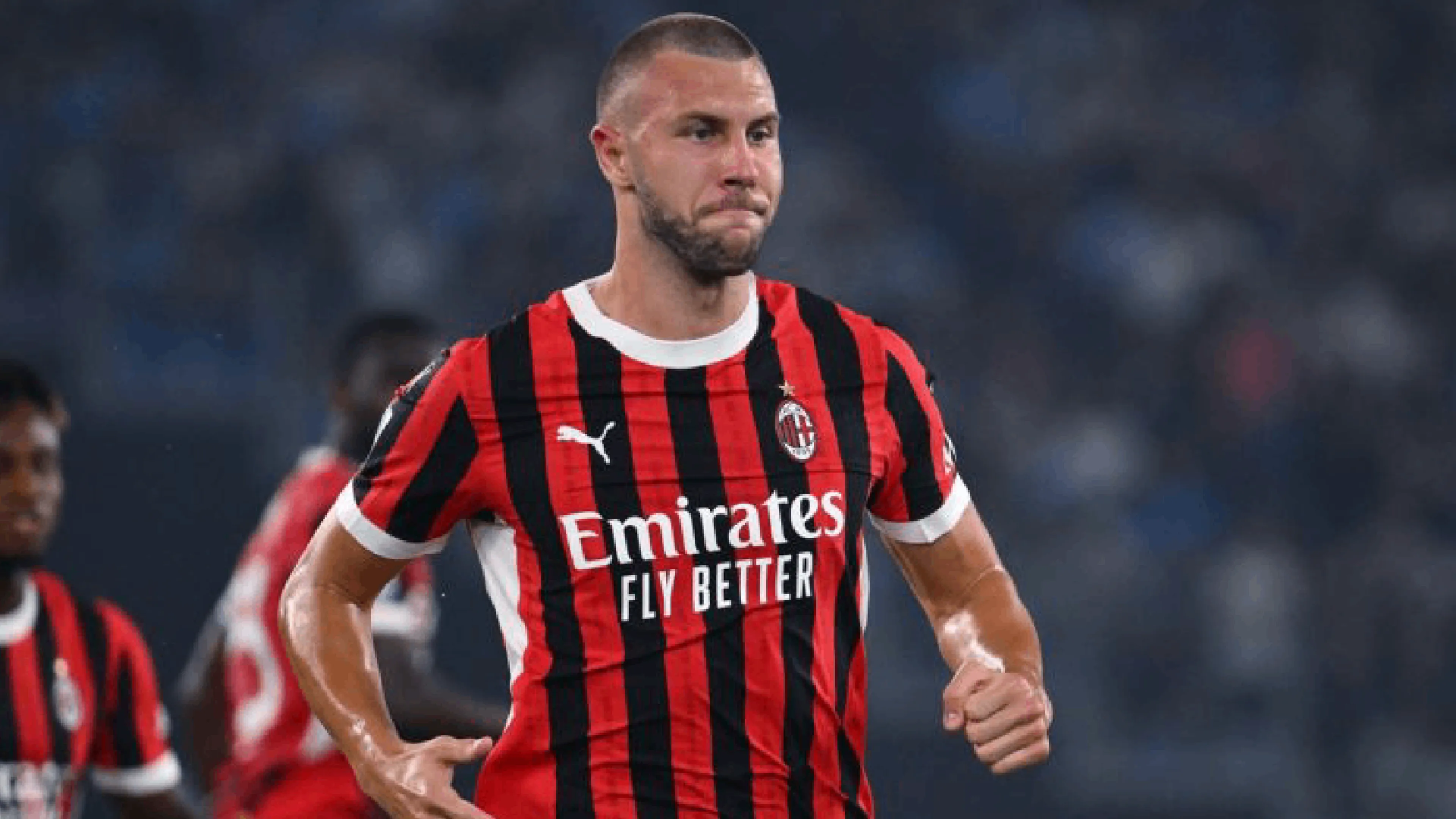 Copertina di La strategia del Milan: Pavlovic e Emerson Royal per finanziare l'arrivo del nuovo attaccante