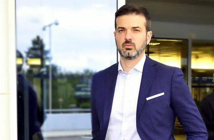 /images/s/t/r/stramaccioni-prigioniero-in-iran.jpg