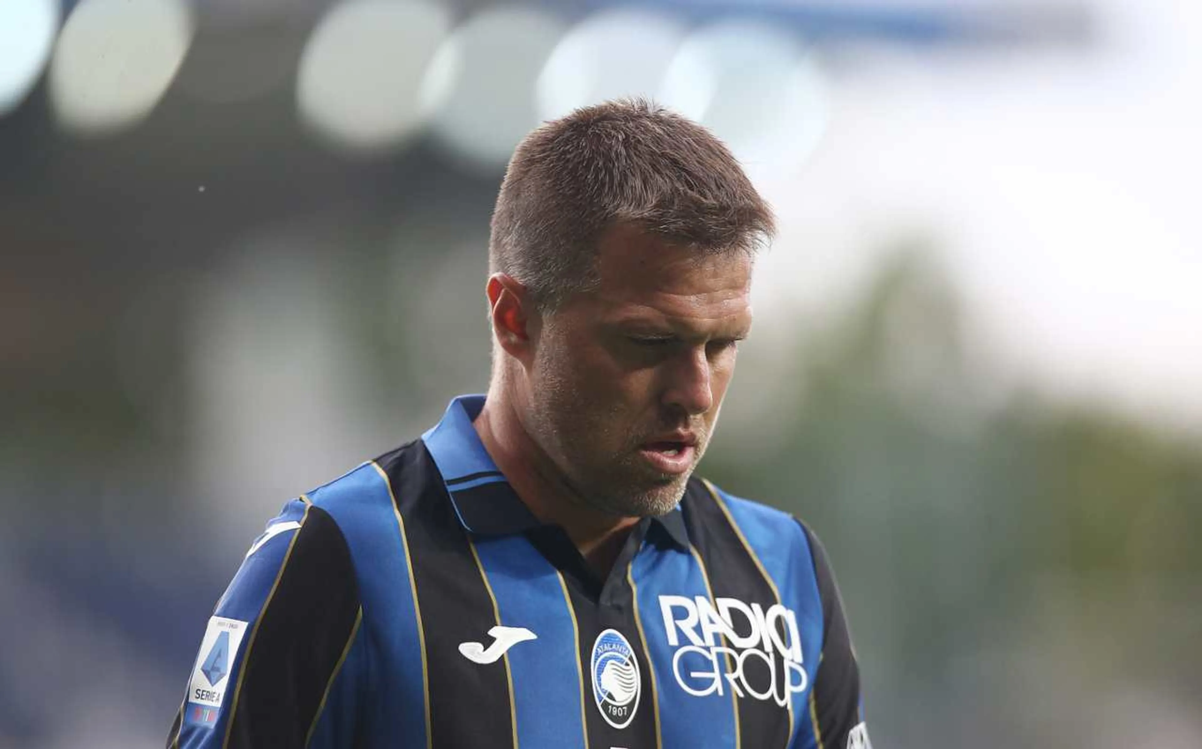 Copertina di Lo striscione per Ilicic dei tifosi dell’Atalanta: “Josip non mollare” (FOTO)
