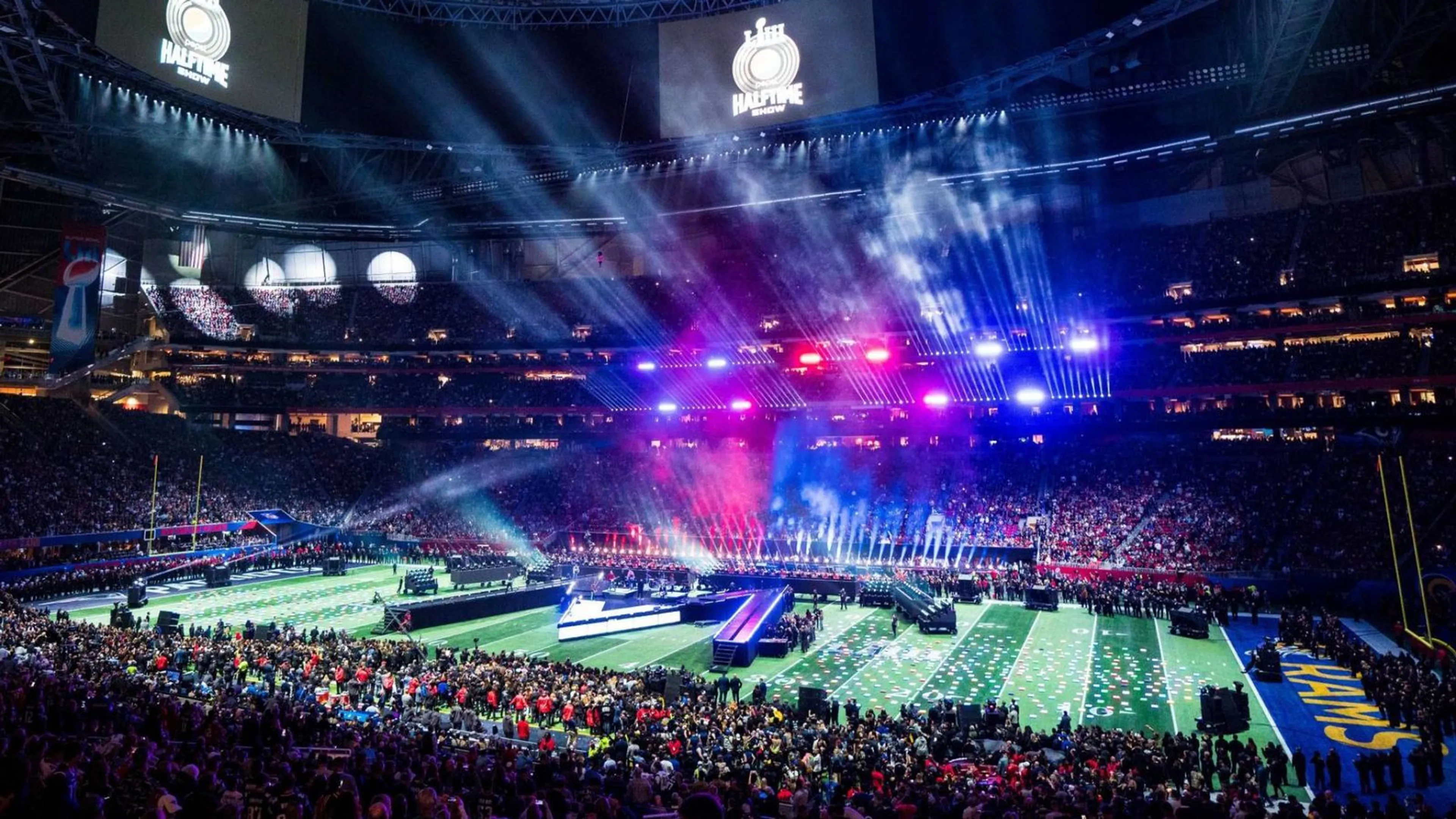 Copertina di Calcio, si discute per intervallo di 25 minuti. Obiettivo: ospitare spettacoli di intrattenimento stile Super Bowl