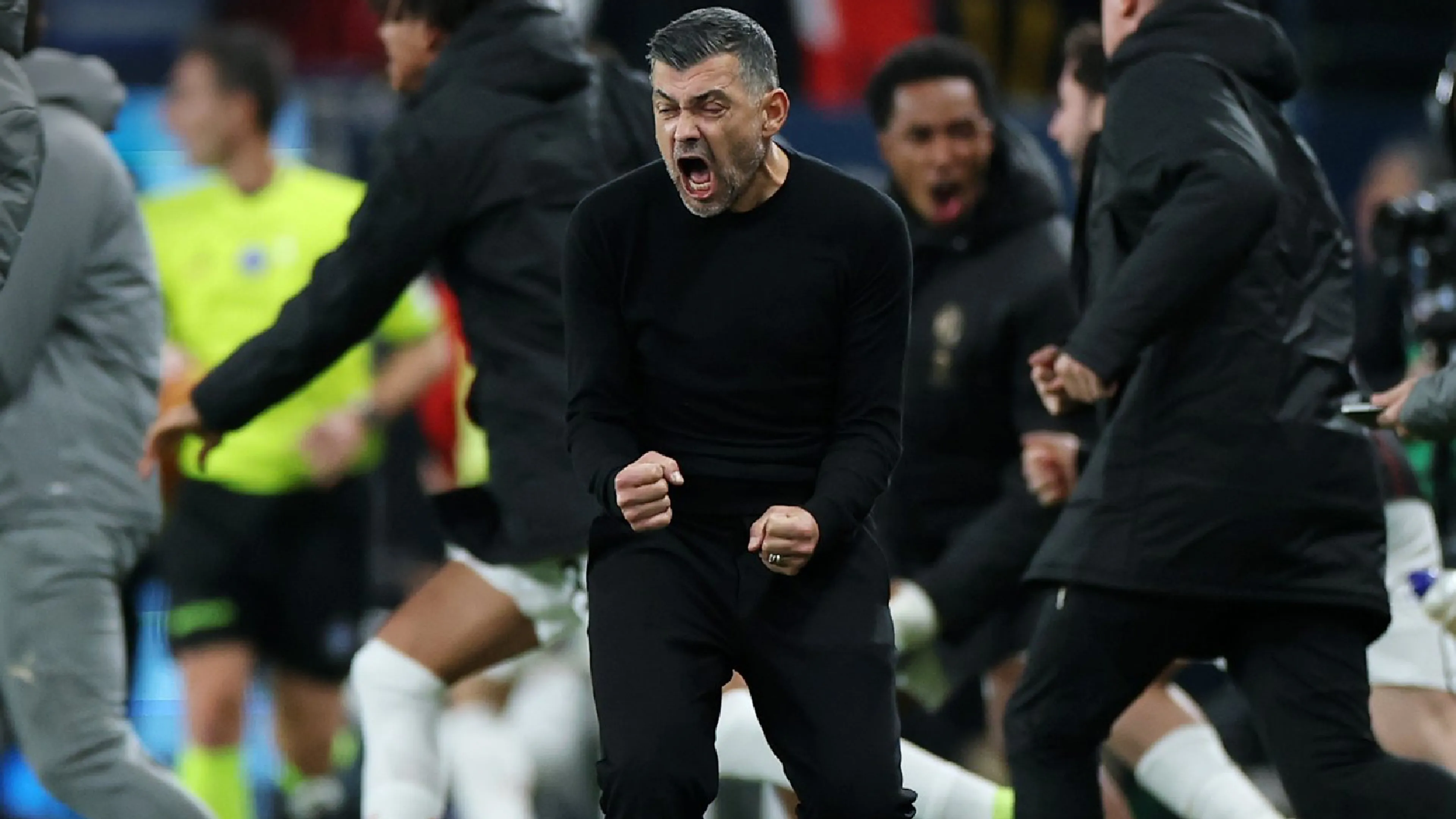 Copertina di Supercoppa Inter-Milan, Conceicao: "Il merito è tutto dei giocatori. Leao? Un fenomeno"