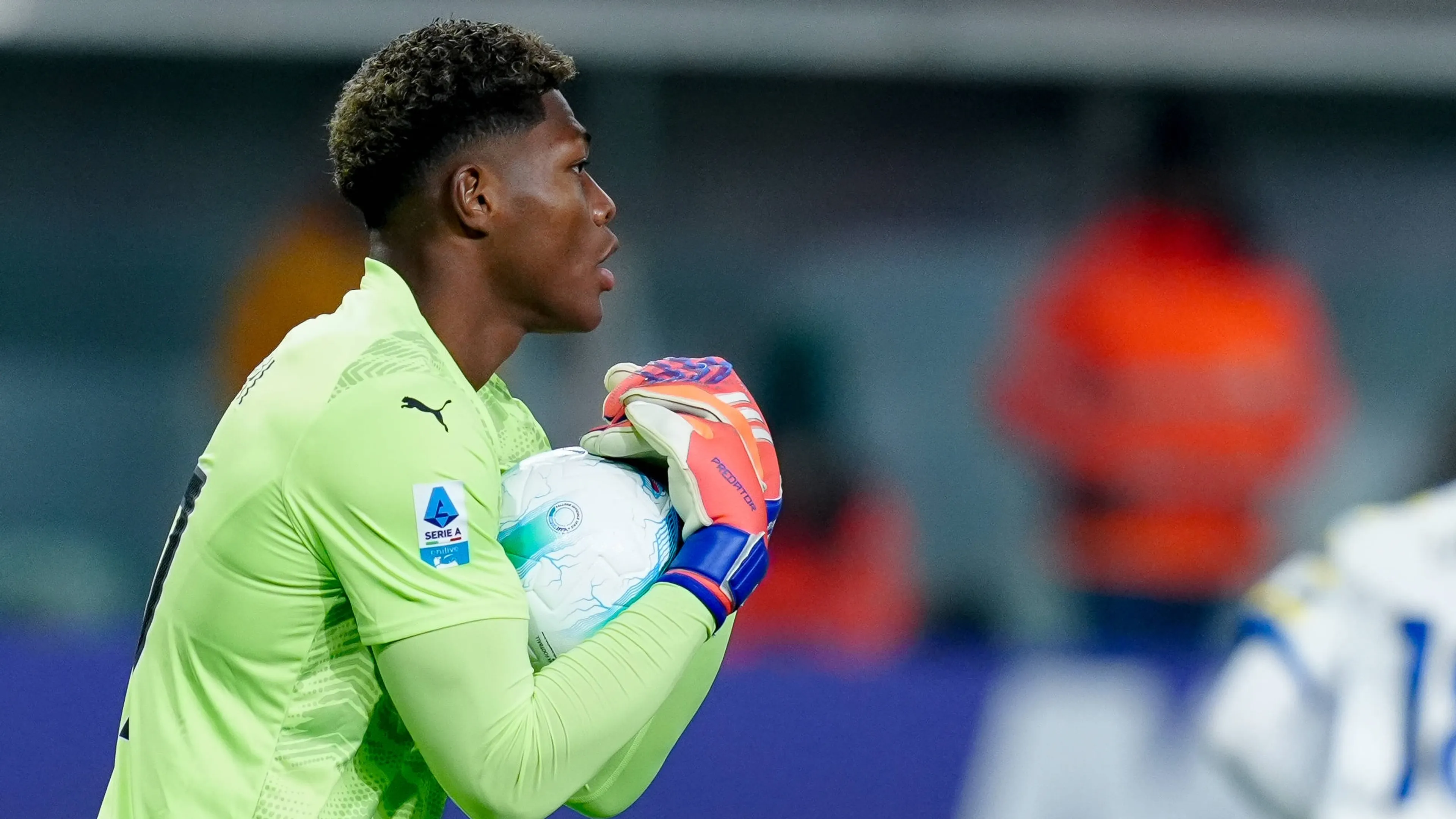 Suzuki out, il Parma corre ai ripari e strizza l'occhio agli svincolati: un grande nome sul taccuino