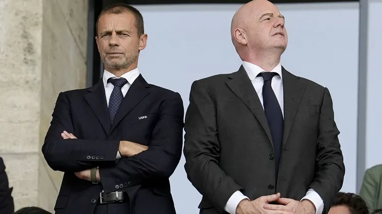 /images/s/w/i/switzerland-v-italy-uefa-euro-em-europameisterschaftfussball-2024-round-of-16-olympiastadion-uefa-president-aleksander-ceferin-left-and-fifa-president-gianni-infantino-in-the-stands-during-the-uefa-euro-2024-round-of-16-match-at-the-olympiastadion-in-berlin-germany-picture-date-saturday-june-29-2024-use-subject-to-restrictions-editorial-use-only-no-commercial-use-without-prior-consent-from-rights-holder-copyright-xnickxpottsx-76717613jpg_1758726851750.jpg