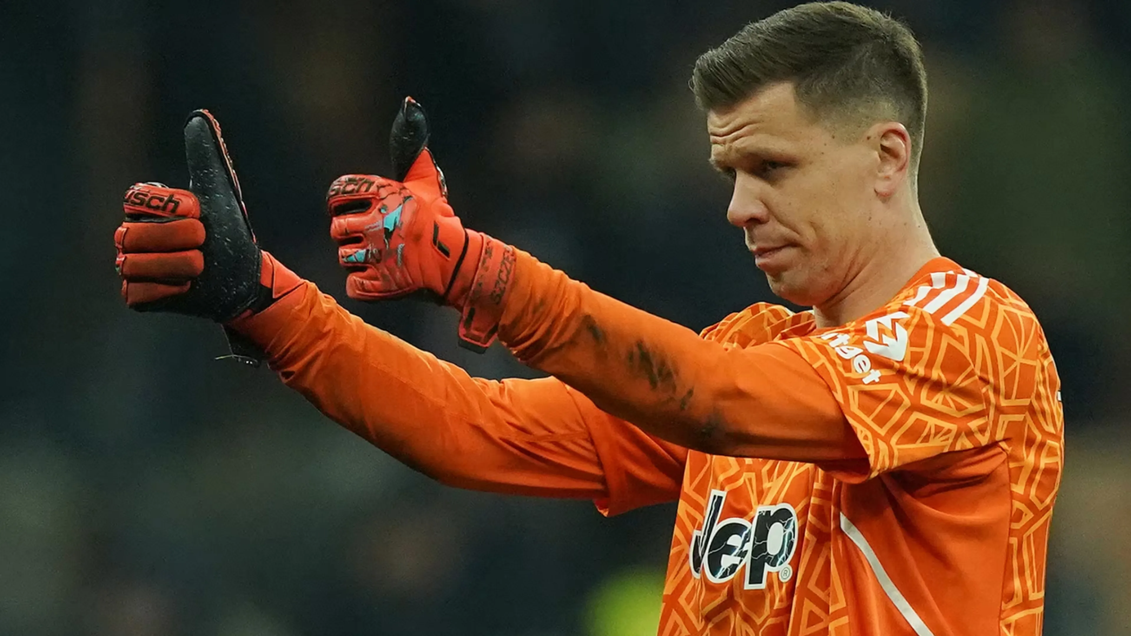 Copertina di "Il mio corpo è pronto, il mio cuore non c'è più": con un emozionante messaggio Szczesny annuncia il ritiro