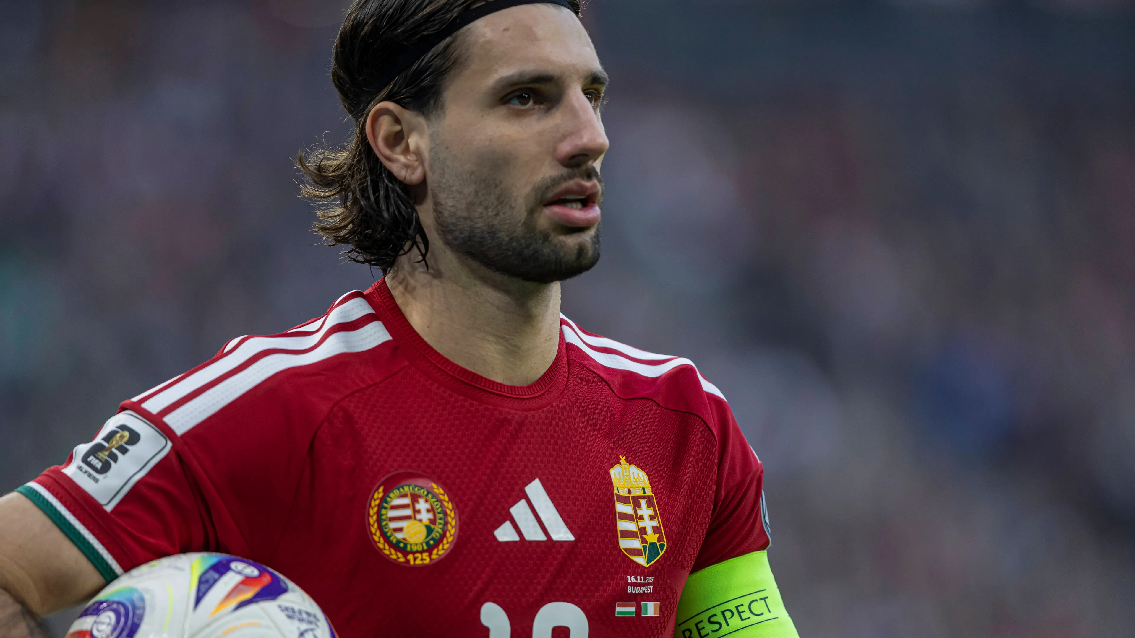 Le strazianti lacrime di Szoboszlai in diretta tv. Il motivo (VIDEO)