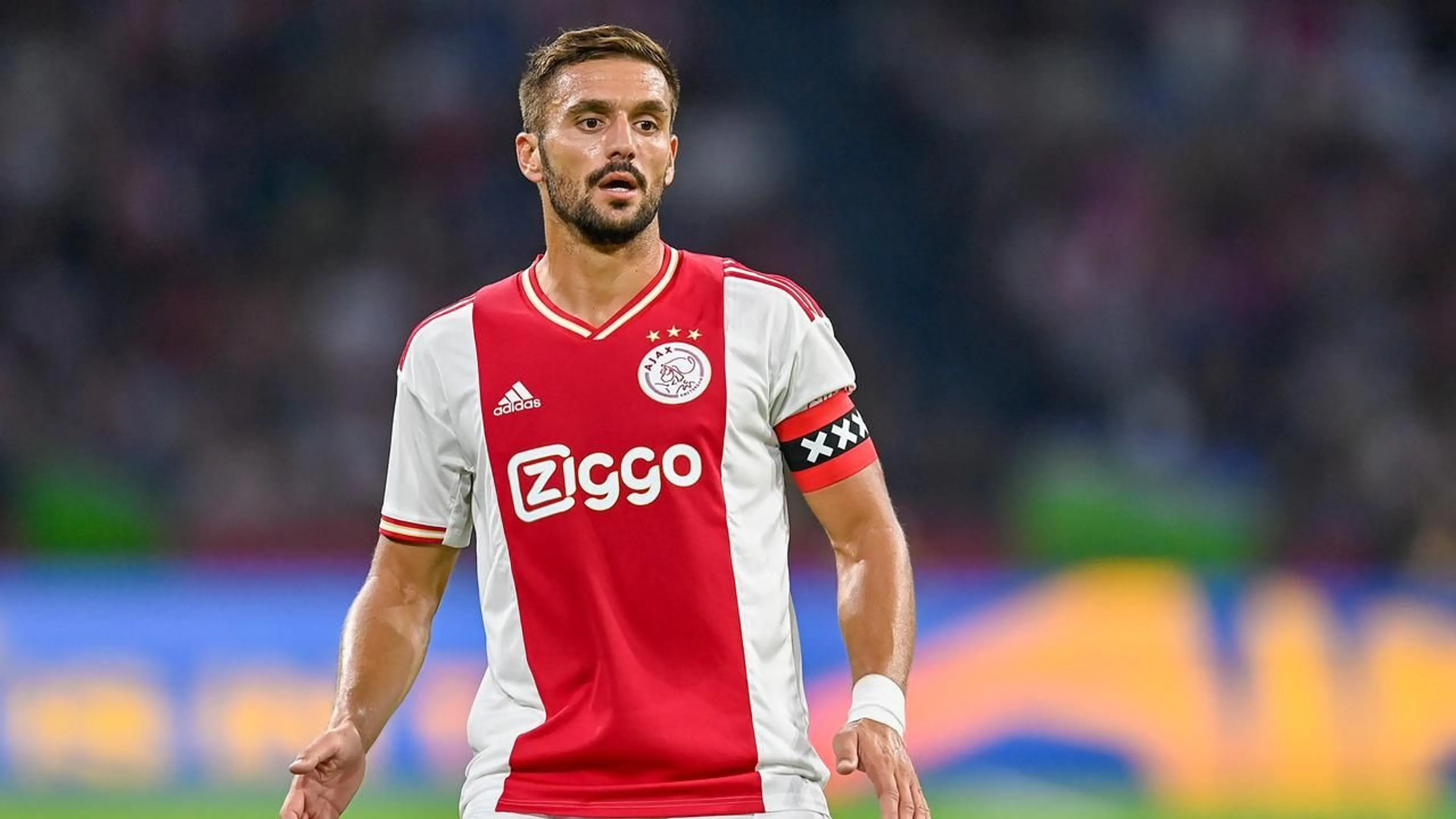 Copertina di Paura per Tadic, aggredito da 2 rapinatori: il capitano dell’Ajax mette in fuga i malviventi